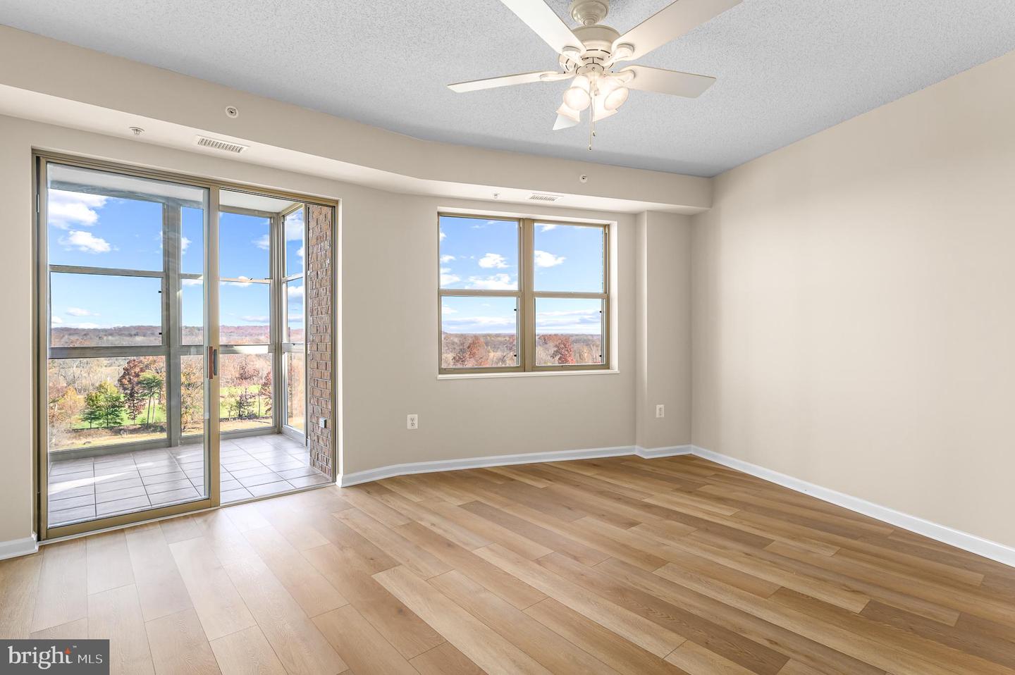 19360 MAGNOLIA GROVE SQ #316, LEESBURG, Virginia 20176, 2 Bedrooms Bedrooms, ,2 BathroomsBathrooms,Residential,For sale,19360 MAGNOLIA GROVE SQ #316,VALO2110854 MLS # VALO2110854