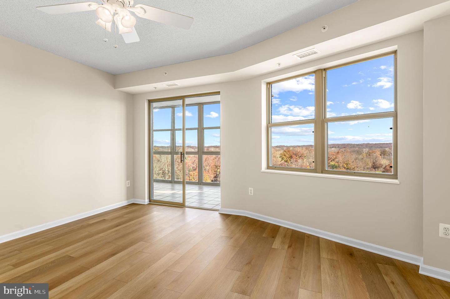 19360 MAGNOLIA GROVE SQ #316, LEESBURG, Virginia 20176, 2 Bedrooms Bedrooms, ,2 BathroomsBathrooms,Residential,For sale,19360 MAGNOLIA GROVE SQ #316,VALO2110854 MLS # VALO2110854