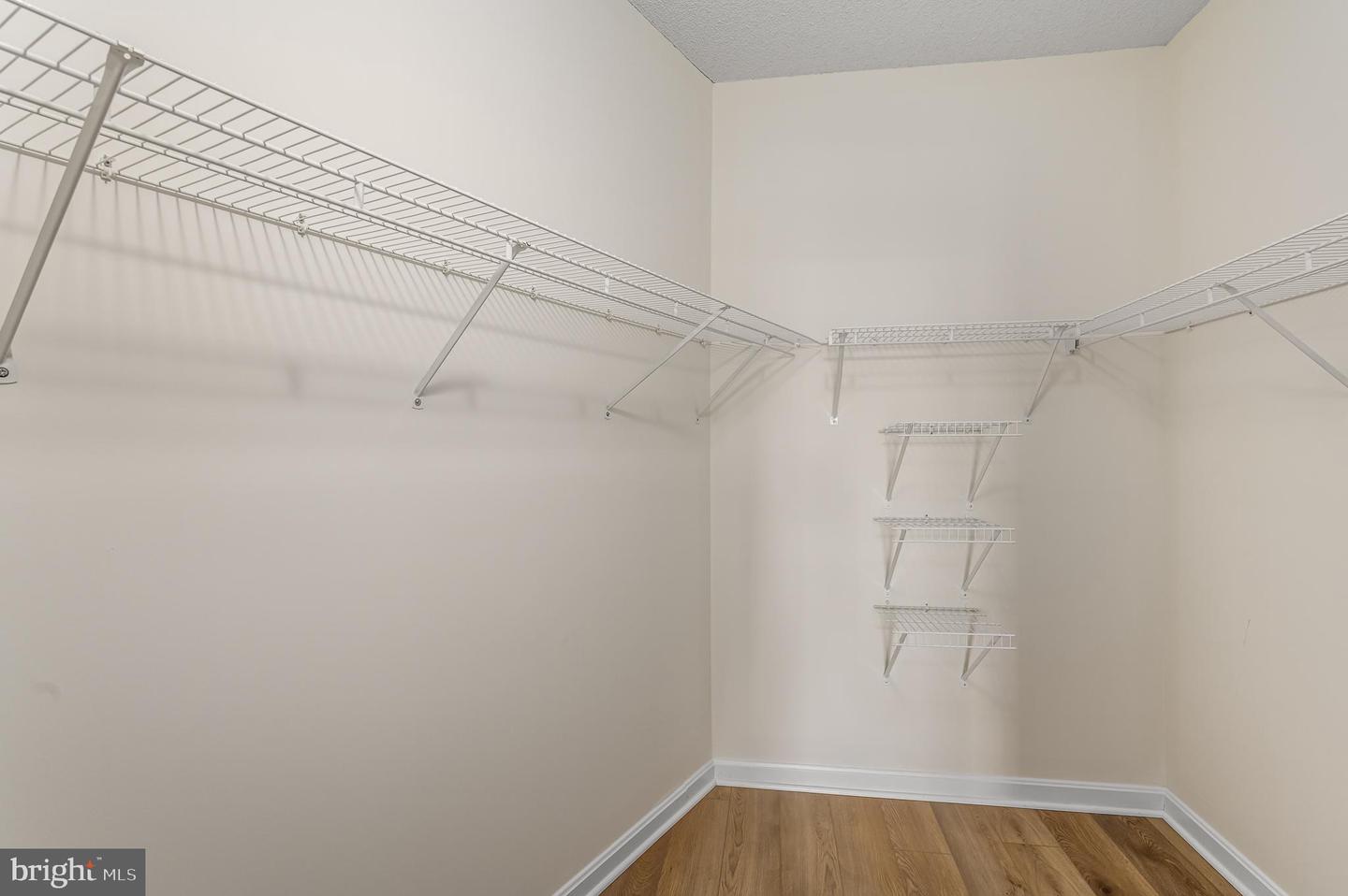 19360 MAGNOLIA GROVE SQ #316, LEESBURG, Virginia 20176, 2 Bedrooms Bedrooms, ,2 BathroomsBathrooms,Residential,For sale,19360 MAGNOLIA GROVE SQ #316,VALO2110854 MLS # VALO2110854