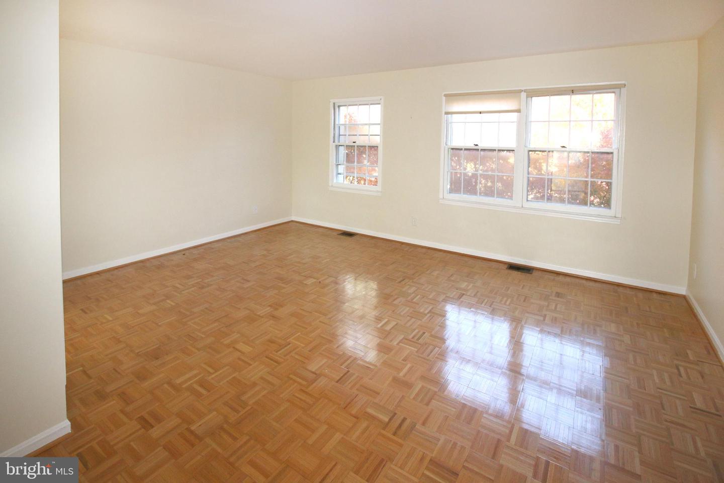 14846 HAYMARKET LN, CENTREVILLE, Virginia 20120, 4 Bedrooms Bedrooms, ,2 BathroomsBathrooms,Residential,For sale,14846 HAYMARKET LN,VAFX2278472 MLS # VAFX2278472