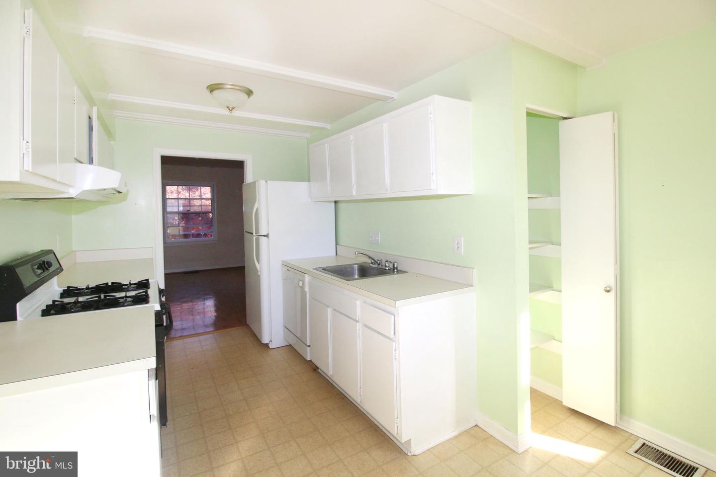 14846 HAYMARKET LN, CENTREVILLE, Virginia 20120, 4 Bedrooms Bedrooms, ,2 BathroomsBathrooms,Residential,For sale,14846 HAYMARKET LN,VAFX2278472 MLS # VAFX2278472