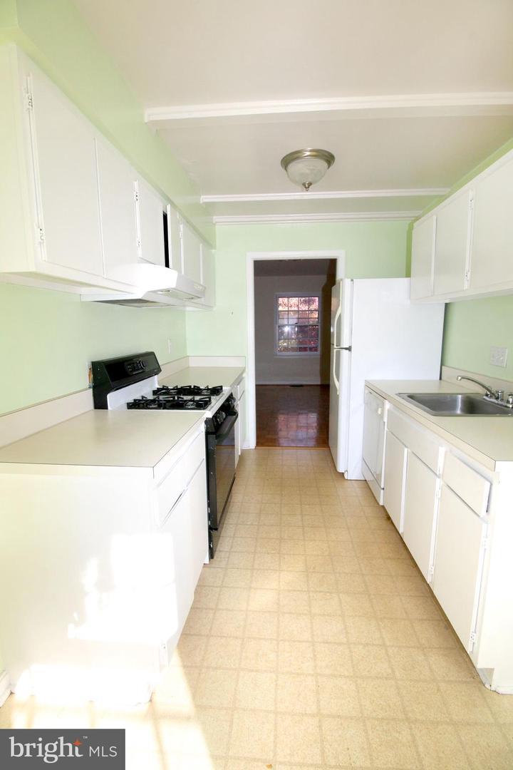 14846 HAYMARKET LN, CENTREVILLE, Virginia 20120, 4 Bedrooms Bedrooms, ,2 BathroomsBathrooms,Residential,For sale,14846 HAYMARKET LN,VAFX2278472 MLS # VAFX2278472