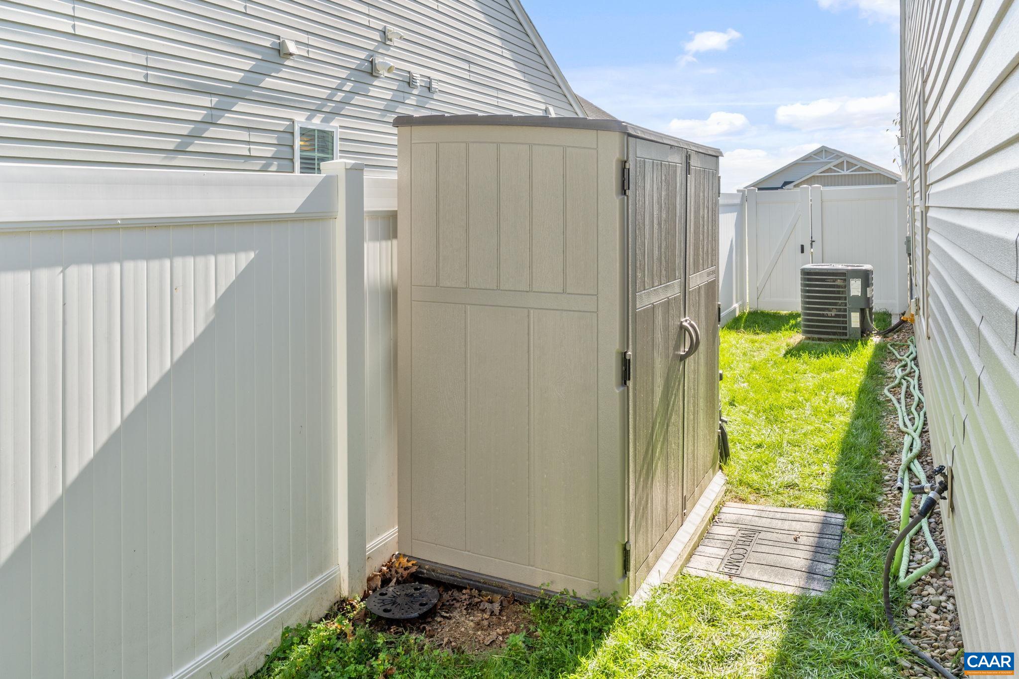 27 PINE KNOT DR, PALMYRA, Virginia 22963, 3 Bedrooms Bedrooms, ,2 BathroomsBathrooms,Residential,27 PINE KNOT DR,669885 MLS # 669885 27 PINE KNOT DR, PALMYRA, Virginia 22963, 3 Bedrooms Bedrooms, ,2 BathroomsBathrooms,Residential,27 PINE KNOT DR,669885 MLS # 669885