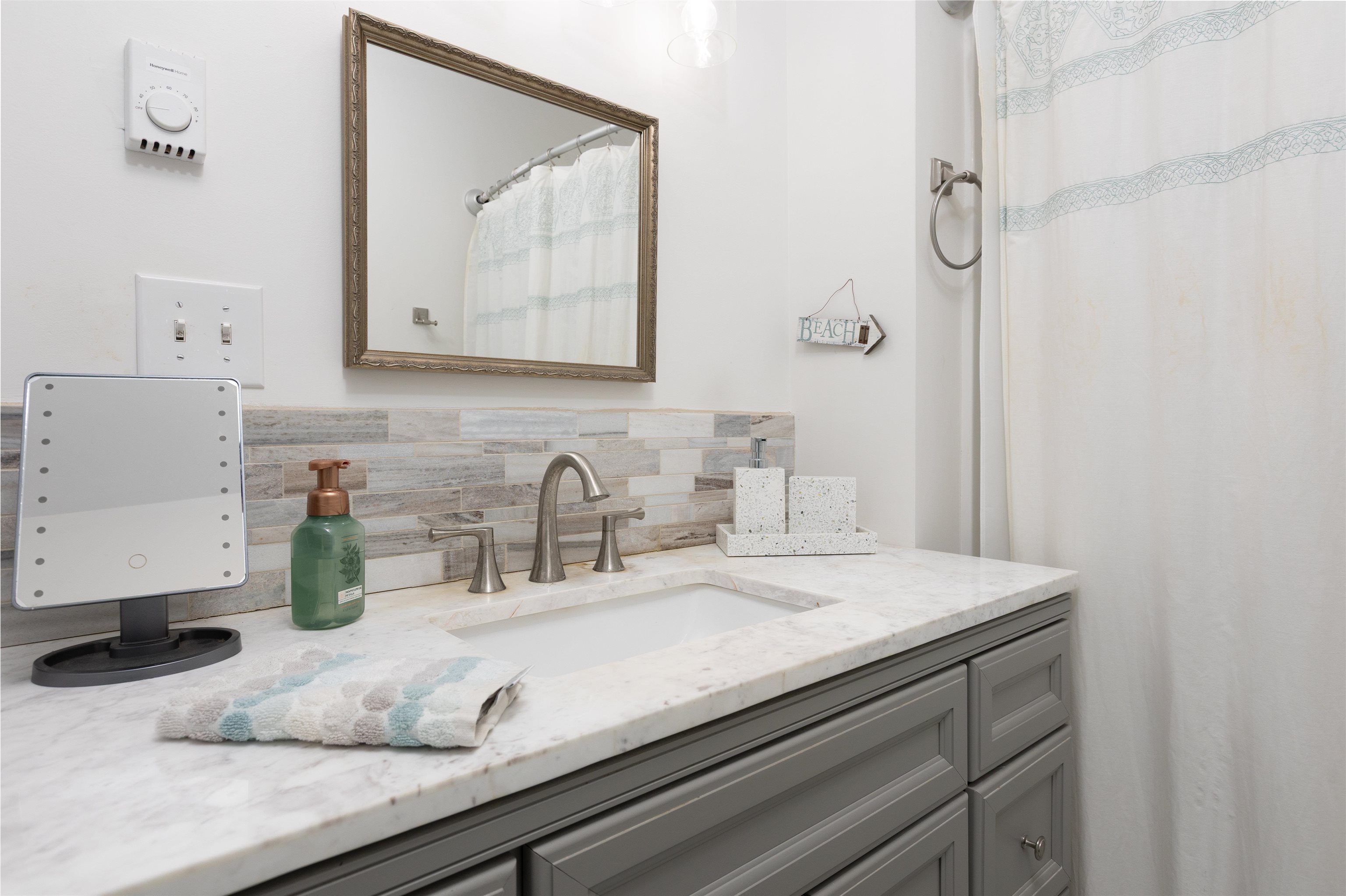 2144 WALNUT AVE, BUENA VISTA, Virginia 24416, 3 Bedrooms Bedrooms, ,2 BathroomsBathrooms,Residential,2144 WALNUT AVE,670904 MLS # 670904 2144 WALNUT AVE, BUENA VISTA, Virginia 24416, 3 Bedrooms Bedrooms, ,2 BathroomsBathrooms,Residential,2144 WALNUT AVE,670904 MLS # 670904