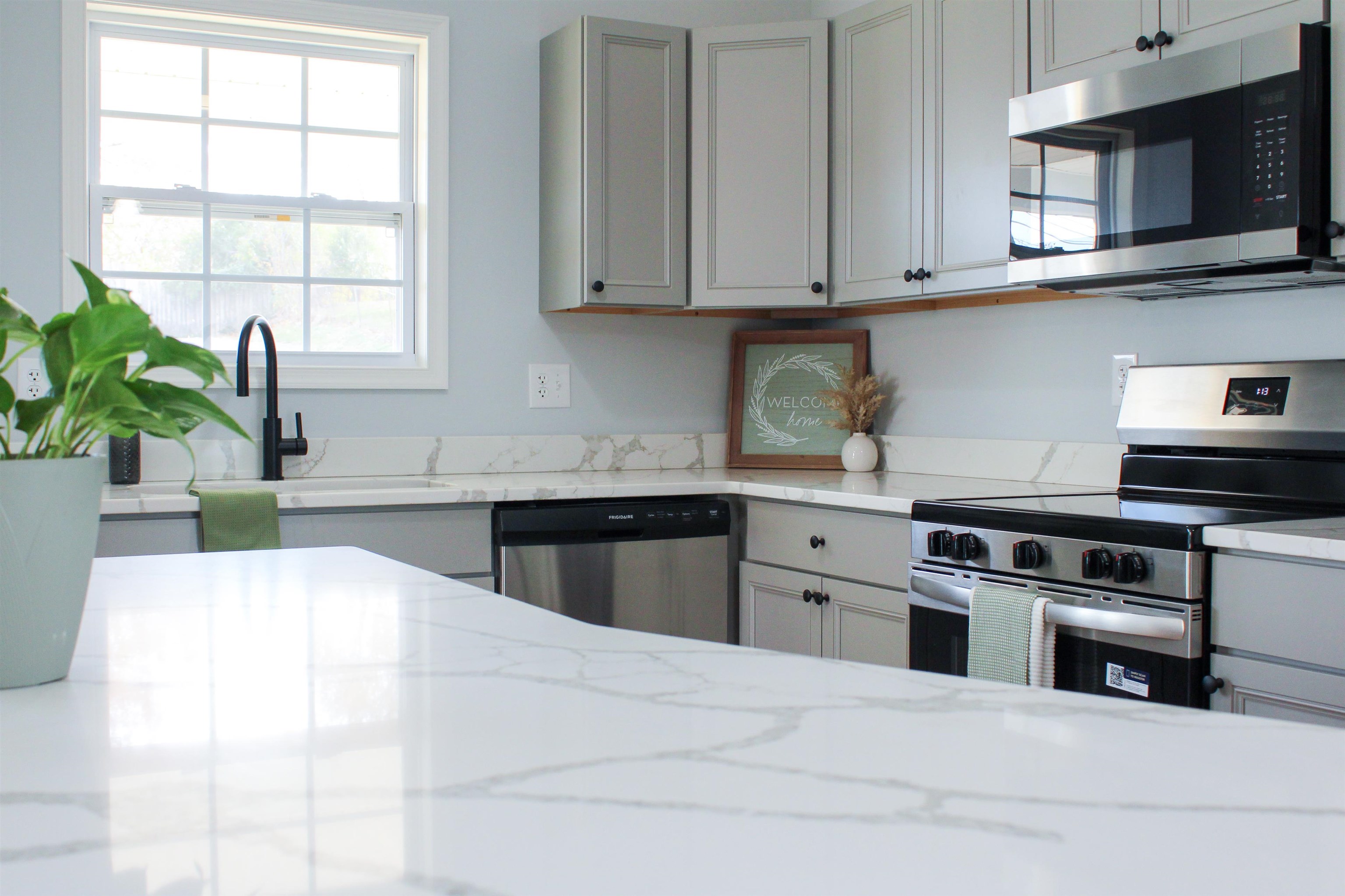 312 N WAVERLY ST, STAUNTON, Virginia 24401, 3 Bedrooms Bedrooms, ,2 BathroomsBathrooms,Residential,312 N WAVERLY ST,670905 MLS # 670905