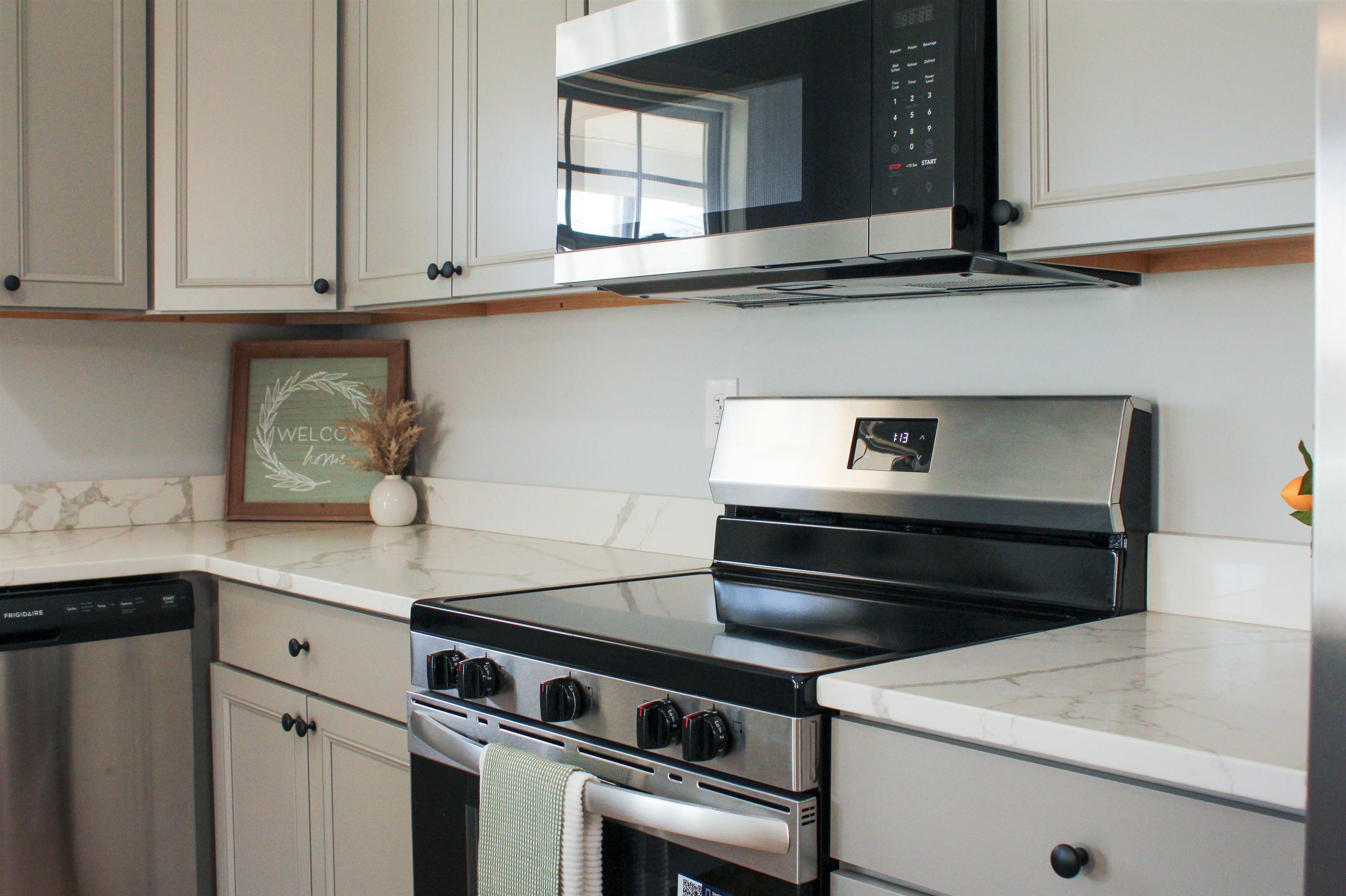 312 N WAVERLY ST, STAUNTON, Virginia 24401, 3 Bedrooms Bedrooms, ,2 BathroomsBathrooms,Residential,312 N WAVERLY ST,670905 MLS # 670905