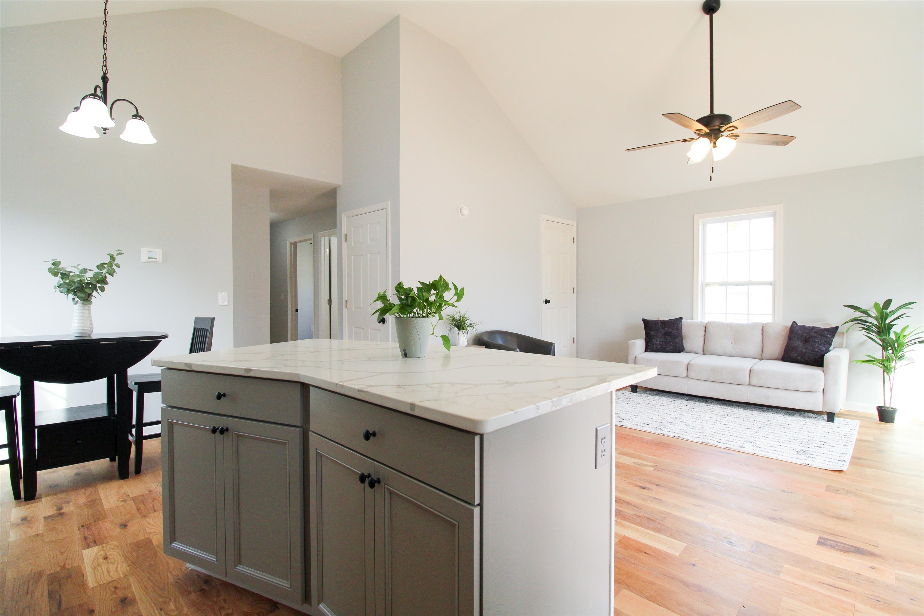 312 N WAVERLY ST, STAUNTON, Virginia 24401, 3 Bedrooms Bedrooms, ,2 BathroomsBathrooms,Residential,312 N WAVERLY ST,670905 MLS # 670905