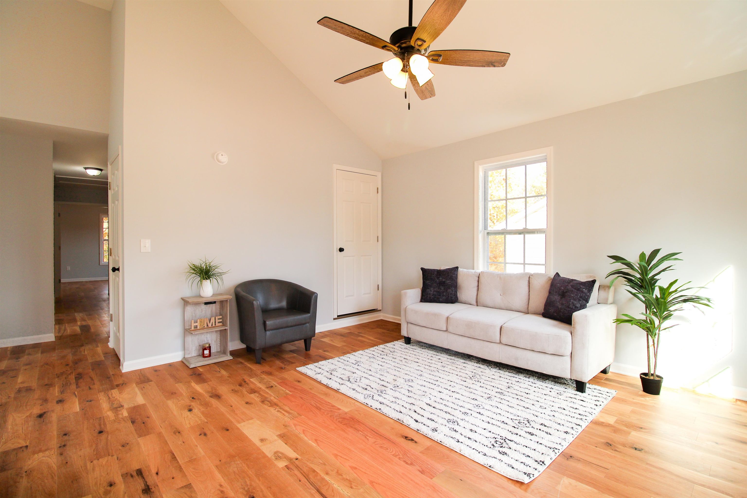 312 N WAVERLY ST, STAUNTON, Virginia 24401, 3 Bedrooms Bedrooms, ,2 BathroomsBathrooms,Residential,312 N WAVERLY ST,670905 MLS # 670905