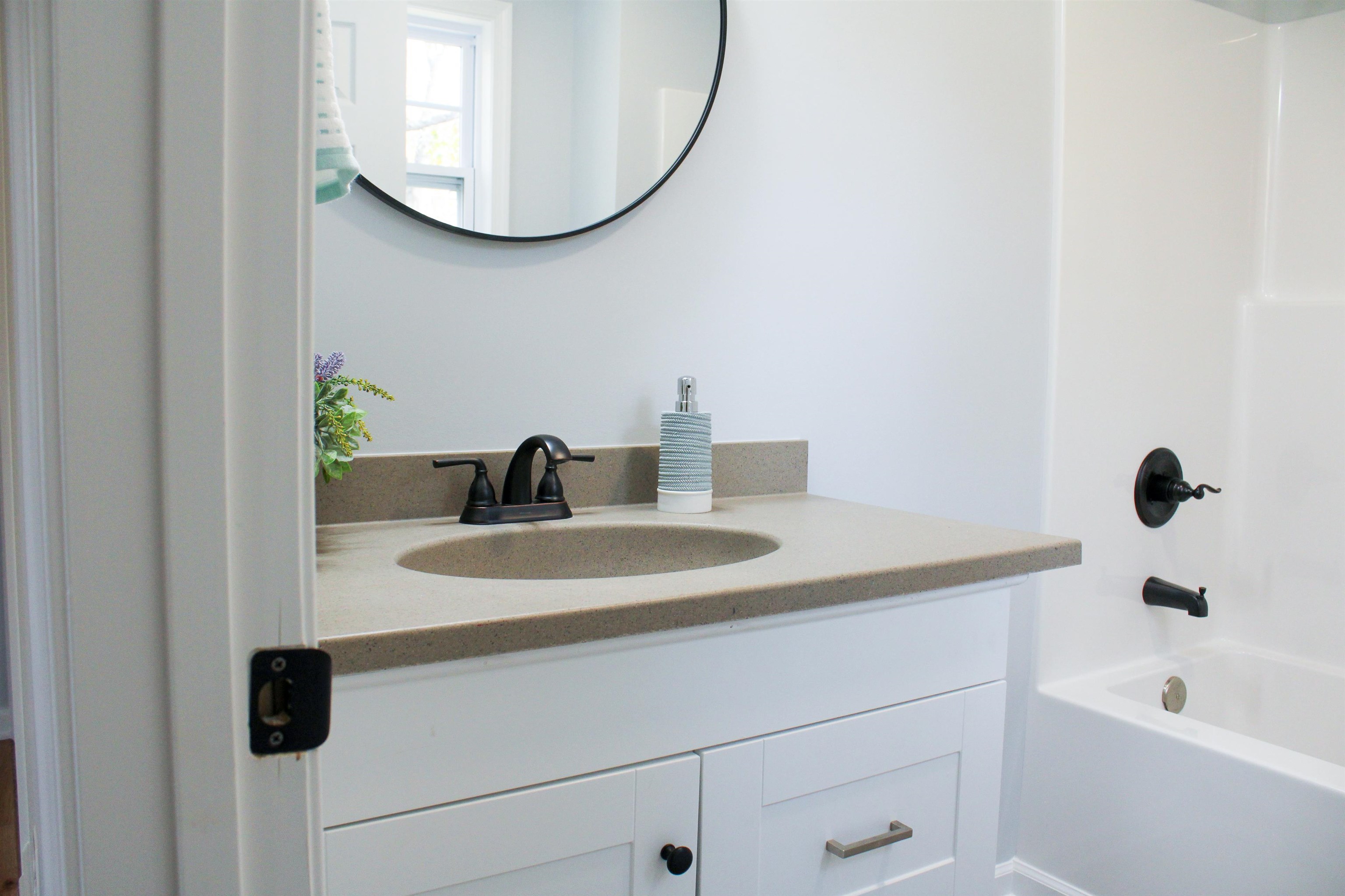 312 N WAVERLY ST, STAUNTON, Virginia 24401, 3 Bedrooms Bedrooms, ,2 BathroomsBathrooms,Residential,312 N WAVERLY ST,670905 MLS # 670905