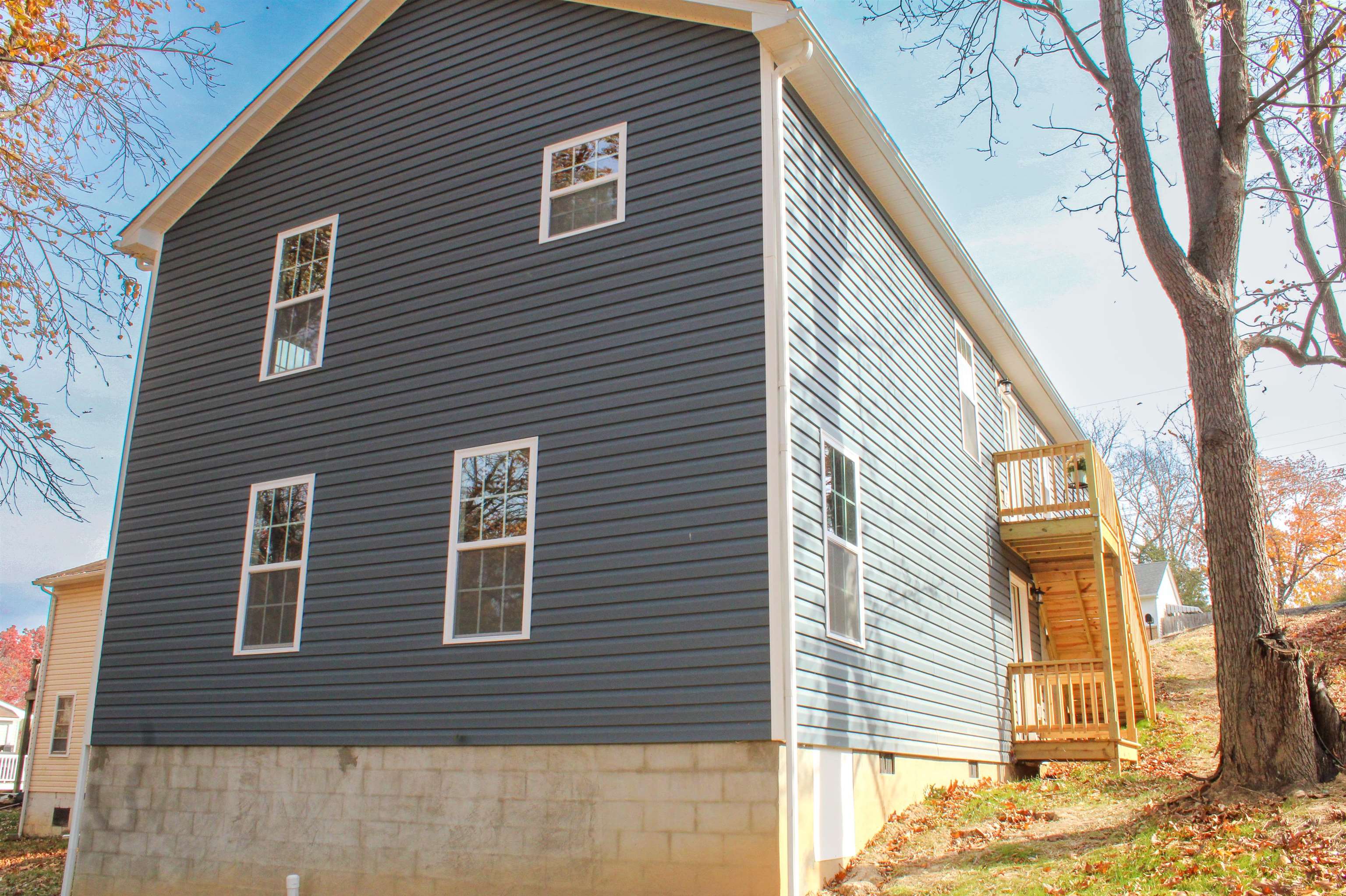 312 N WAVERLY ST, STAUNTON, Virginia 24401, 3 Bedrooms Bedrooms, ,2 BathroomsBathrooms,Residential,312 N WAVERLY ST,670905 MLS # 670905