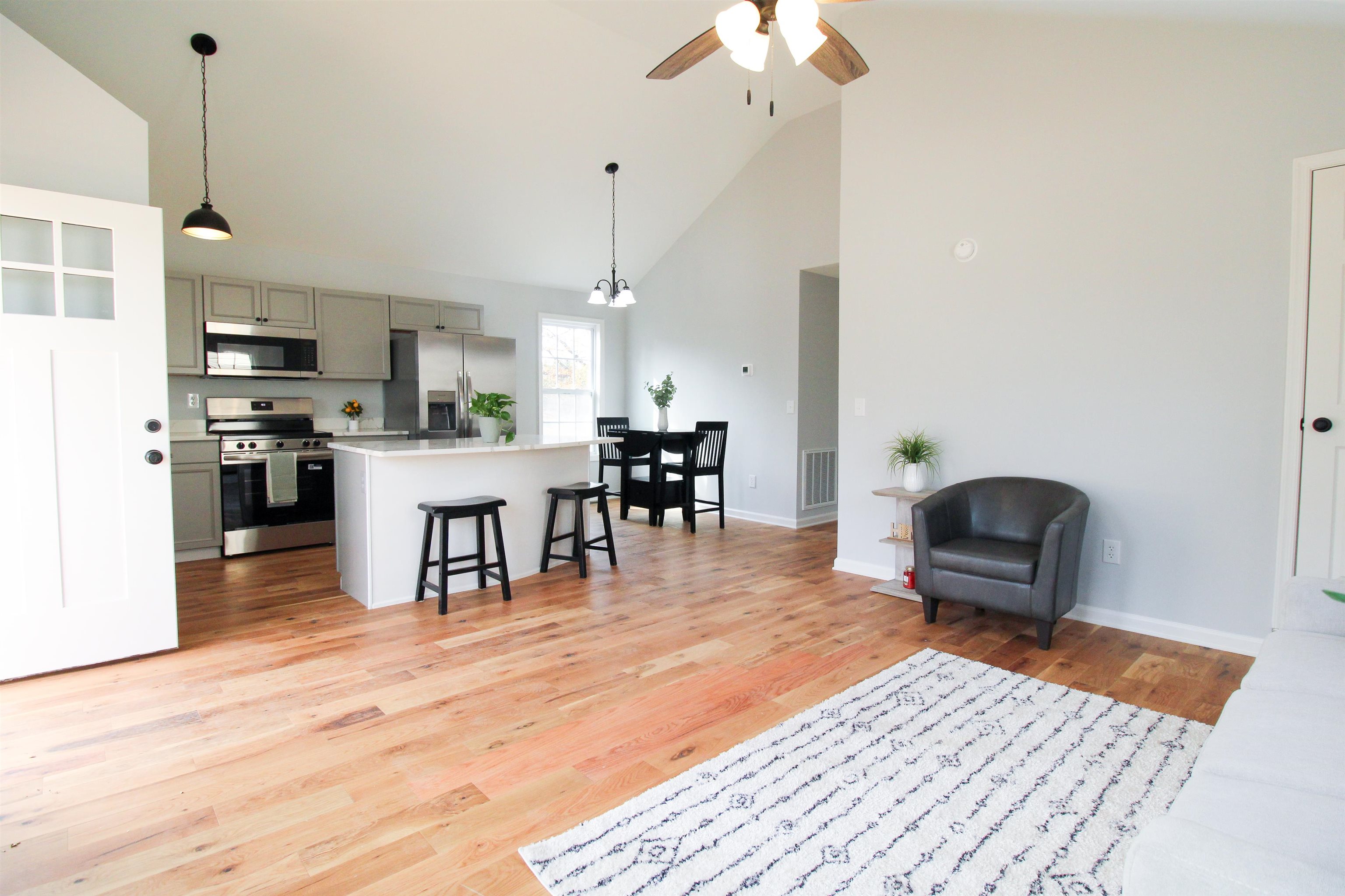 312 N WAVERLY ST, STAUNTON, Virginia 24401, 3 Bedrooms Bedrooms, ,2 BathroomsBathrooms,Residential,312 N WAVERLY ST,670905 MLS # 670905