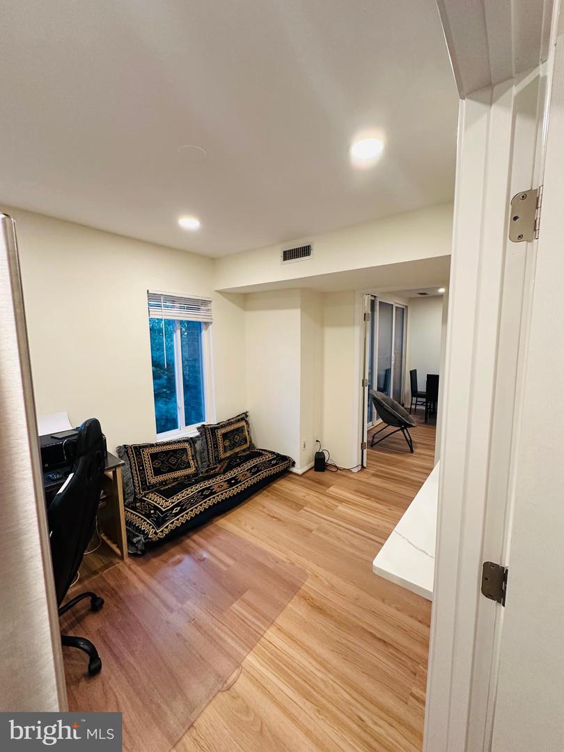 5051 7TH RD S #201, ARLINGTON, Virginia 22204, 1 Bedroom Bedrooms, ,1 BathroomBathrooms,Residential,For sale,5051 7TH RD S #201,VAAR2065352 MLS # VAAR2065352