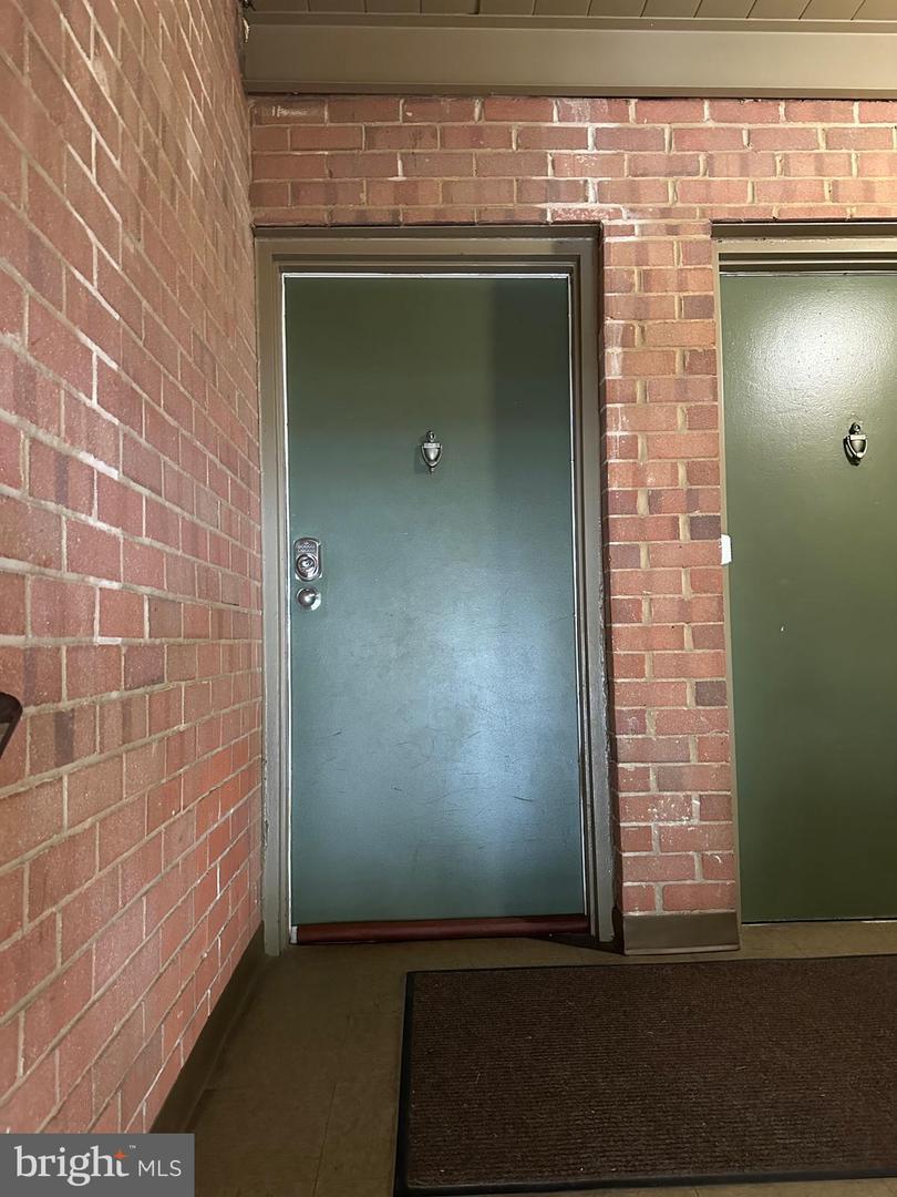 5051 7TH RD S #201, ARLINGTON, Virginia 22204, 1 Bedroom Bedrooms, ,1 BathroomBathrooms,Residential,For sale,5051 7TH RD S #201,VAAR2065352 MLS # VAAR2065352