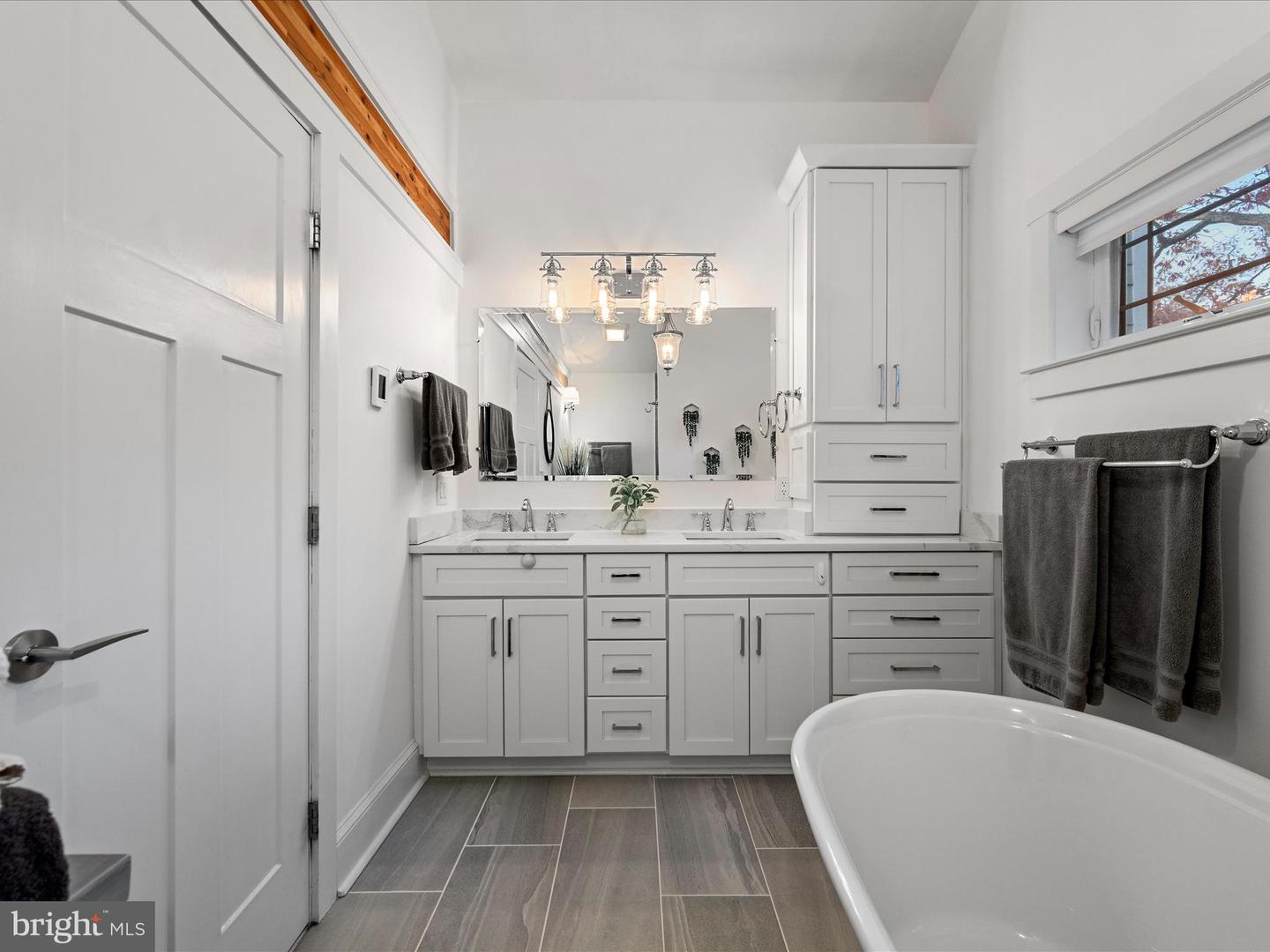 1083 LAKEVIEW DR, CROSS JUNCTION, Virginia 22625, 3 Bedrooms Bedrooms, ,2 BathroomsBathrooms,Residential,For sale,1083 LAKEVIEW DR,VAFV2037678 MLS # VAFV2037678