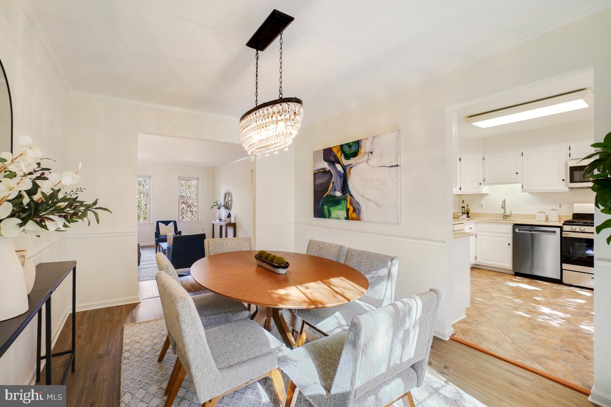 5004 HERITAGE LN, ALEXANDRIA, Virginia 22311, 3 Bedrooms Bedrooms, ,2 BathroomsBathrooms,Residential,For sale,5004 HERITAGE LN,VAAX2051316 MLS # VAAX2051316 5004 HERITAGE LN, ALEXANDRIA, Virginia 22311, 3 Bedrooms Bedrooms, ,2 BathroomsBathrooms,Residential,For sale,5004 HERITAGE LN,VAAX2051316 MLS # VAAX2051316