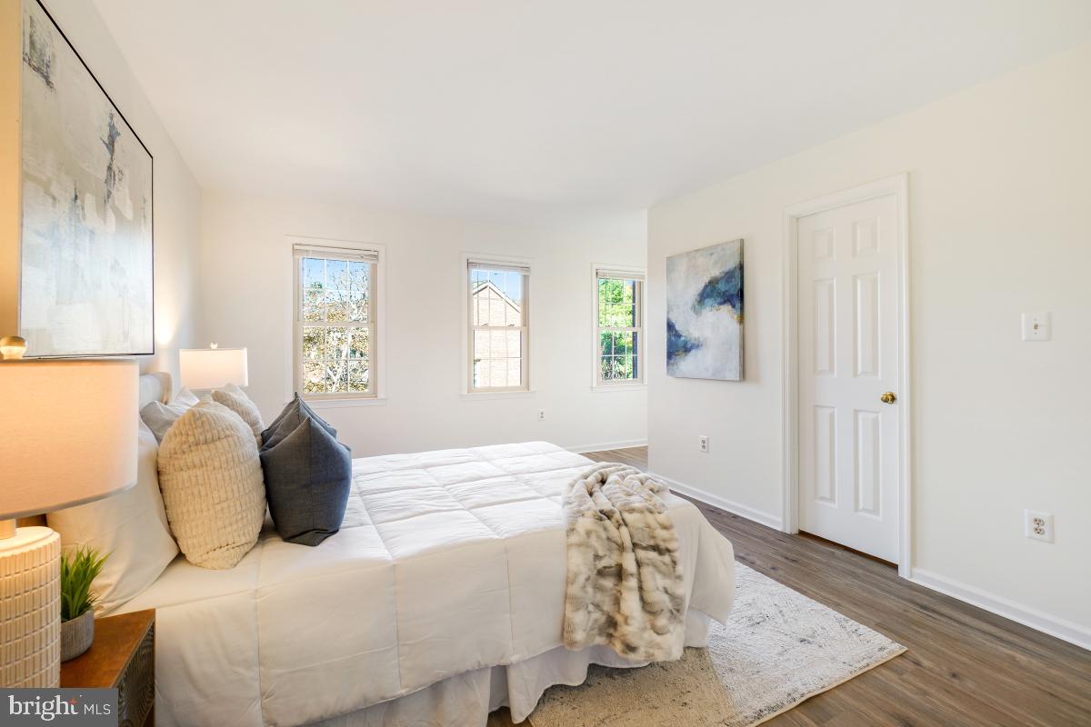 5004 HERITAGE LN, ALEXANDRIA, Virginia 22311, 3 Bedrooms Bedrooms, ,2 BathroomsBathrooms,Residential,For sale,5004 HERITAGE LN,VAAX2051316 MLS # VAAX2051316 5004 HERITAGE LN, ALEXANDRIA, Virginia 22311, 3 Bedrooms Bedrooms, ,2 BathroomsBathrooms,Residential,For sale,5004 HERITAGE LN,VAAX2051316 MLS # VAAX2051316