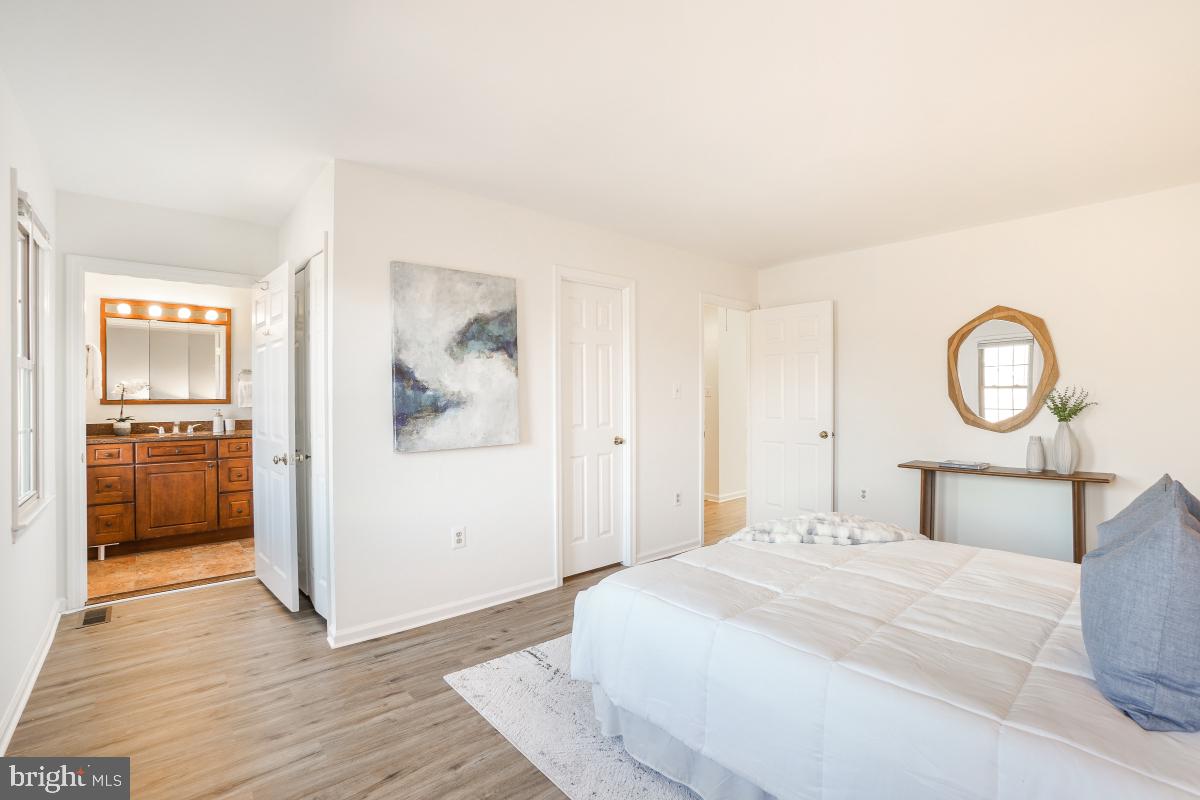 5004 HERITAGE LN, ALEXANDRIA, Virginia 22311, 3 Bedrooms Bedrooms, ,2 BathroomsBathrooms,Residential,For sale,5004 HERITAGE LN,VAAX2051316 MLS # VAAX2051316 5004 HERITAGE LN, ALEXANDRIA, Virginia 22311, 3 Bedrooms Bedrooms, ,2 BathroomsBathrooms,Residential,For sale,5004 HERITAGE LN,VAAX2051316 MLS # VAAX2051316