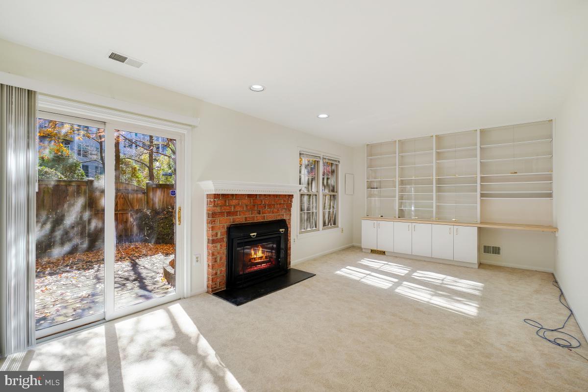 5004 HERITAGE LN, ALEXANDRIA, Virginia 22311, 3 Bedrooms Bedrooms, ,2 BathroomsBathrooms,Residential,For sale,5004 HERITAGE LN,VAAX2051316 MLS # VAAX2051316 5004 HERITAGE LN, ALEXANDRIA, Virginia 22311, 3 Bedrooms Bedrooms, ,2 BathroomsBathrooms,Residential,For sale,5004 HERITAGE LN,VAAX2051316 MLS # VAAX2051316