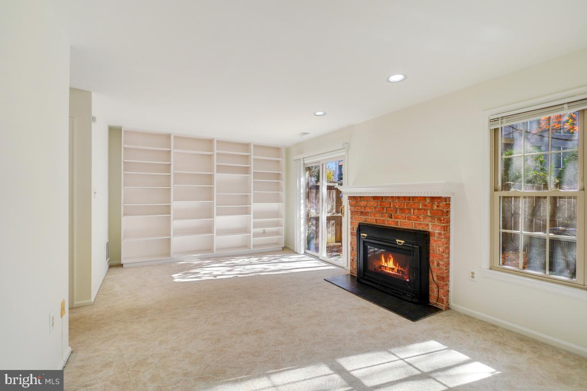 5004 HERITAGE LN, ALEXANDRIA, Virginia 22311, 3 Bedrooms Bedrooms, ,2 BathroomsBathrooms,Residential,For sale,5004 HERITAGE LN,VAAX2051316 MLS # VAAX2051316 5004 HERITAGE LN, ALEXANDRIA, Virginia 22311, 3 Bedrooms Bedrooms, ,2 BathroomsBathrooms,Residential,For sale,5004 HERITAGE LN,VAAX2051316 MLS # VAAX2051316