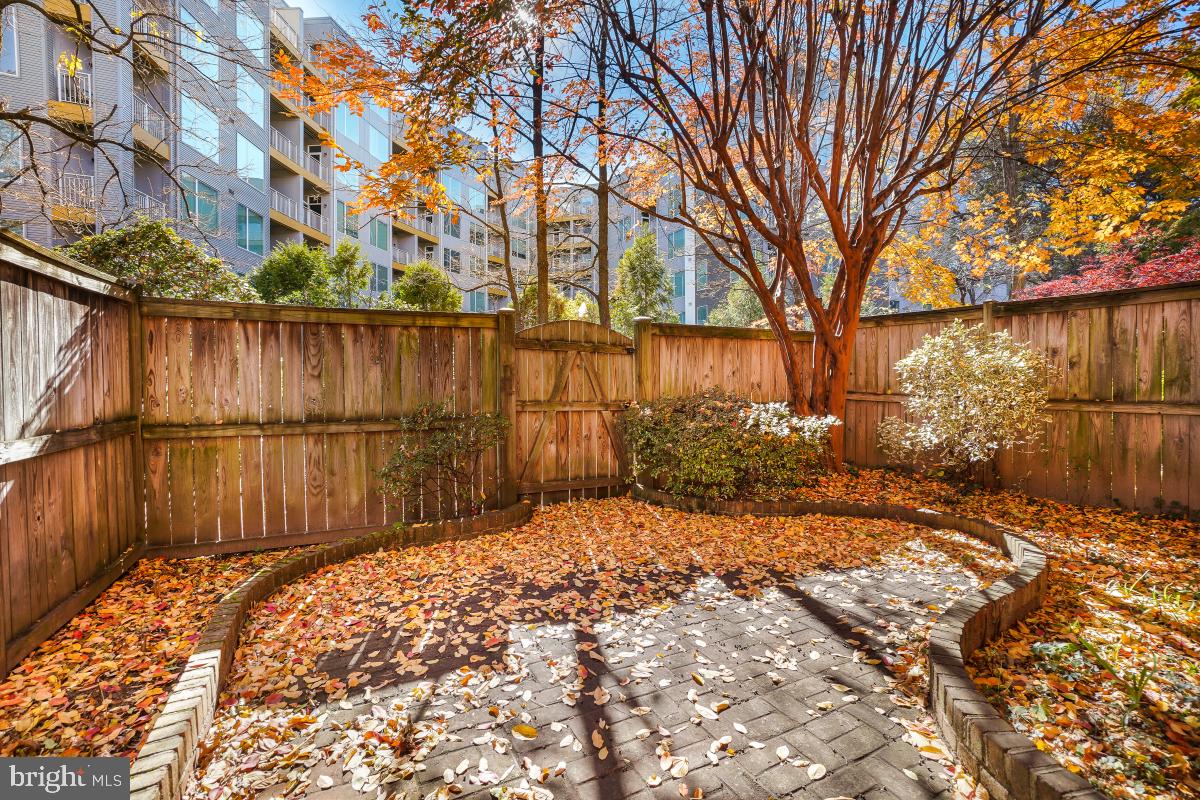 5004 HERITAGE LN, ALEXANDRIA, Virginia 22311, 3 Bedrooms Bedrooms, ,2 BathroomsBathrooms,Residential,For sale,5004 HERITAGE LN,VAAX2051316 MLS # VAAX2051316 5004 HERITAGE LN, ALEXANDRIA, Virginia 22311, 3 Bedrooms Bedrooms, ,2 BathroomsBathrooms,Residential,For sale,5004 HERITAGE LN,VAAX2051316 MLS # VAAX2051316