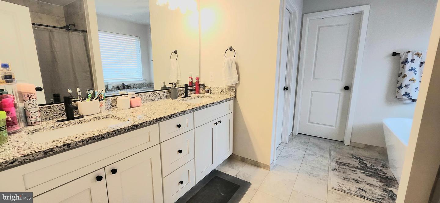 101 INDIAN HILLS RD, LOCUST GROVE, Virginia 22508, 4 Bedrooms Bedrooms, ,2 BathroomsBathrooms,Residential,For sale,101 INDIAN HILLS RD,VAOR2012750 MLS # VAOR2012750