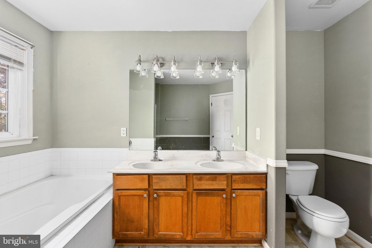 23057 TRIPLE CROWN DR, RUTHER GLEN, Virginia 22546, 3 Bedrooms Bedrooms, 8 Rooms Rooms,2 BathroomsBathrooms,Residential,For sale,23057 TRIPLE CROWN DR,VACV2009094 MLS # VACV2009094