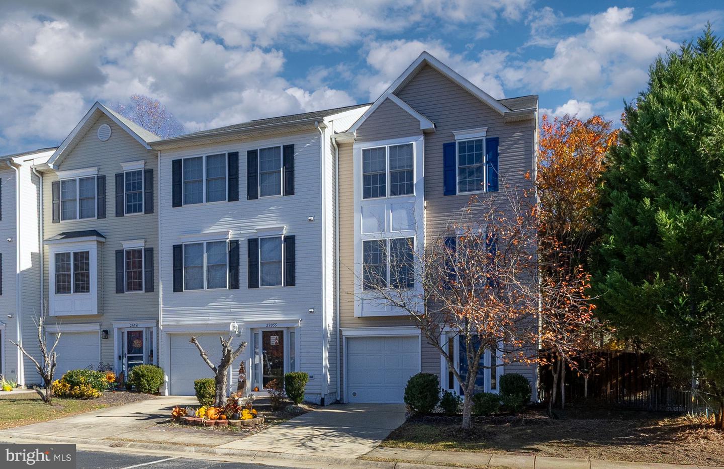 23057 TRIPLE CROWN DR, RUTHER GLEN, Virginia 22546, 3 Bedrooms Bedrooms, 8 Rooms Rooms,2 BathroomsBathrooms,Residential,For sale,23057 TRIPLE CROWN DR,VACV2009094 MLS # VACV2009094