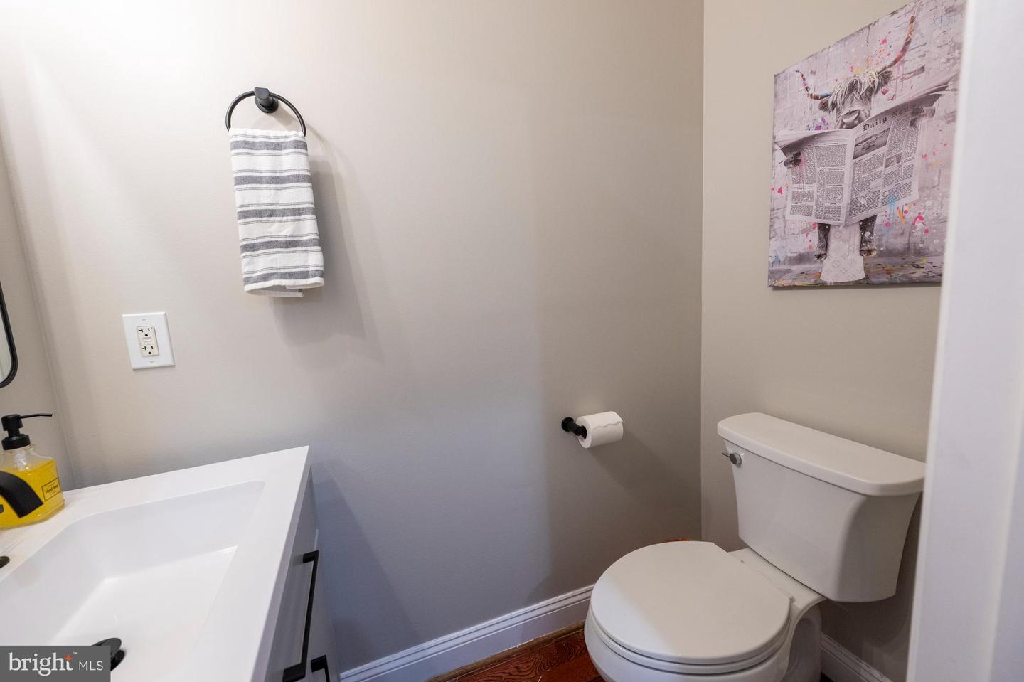 908 13TH ST NE, WASHINGTON, District Of Columbia 20002, 3 Bedrooms Bedrooms, 11 Rooms Rooms,2 BathroomsBathrooms,Residential,For sale,908 13TH ST NE,DCDC2231094 MLS # DCDC2231094