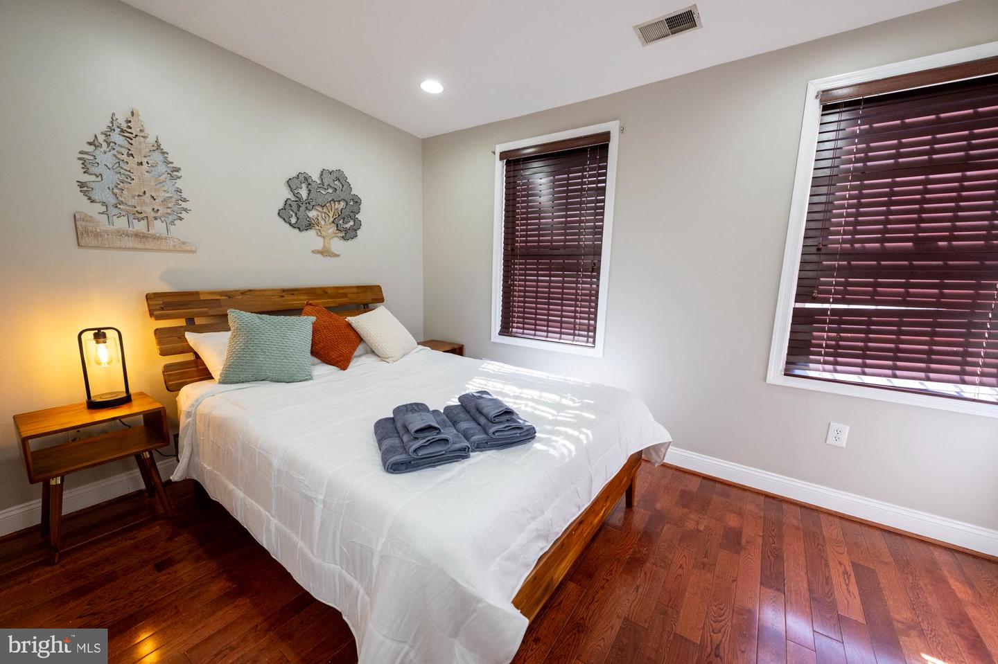 908 13TH ST NE, WASHINGTON, District Of Columbia 20002, 3 Bedrooms Bedrooms, 11 Rooms Rooms,2 BathroomsBathrooms,Residential,For sale,908 13TH ST NE,DCDC2231094 MLS # DCDC2231094