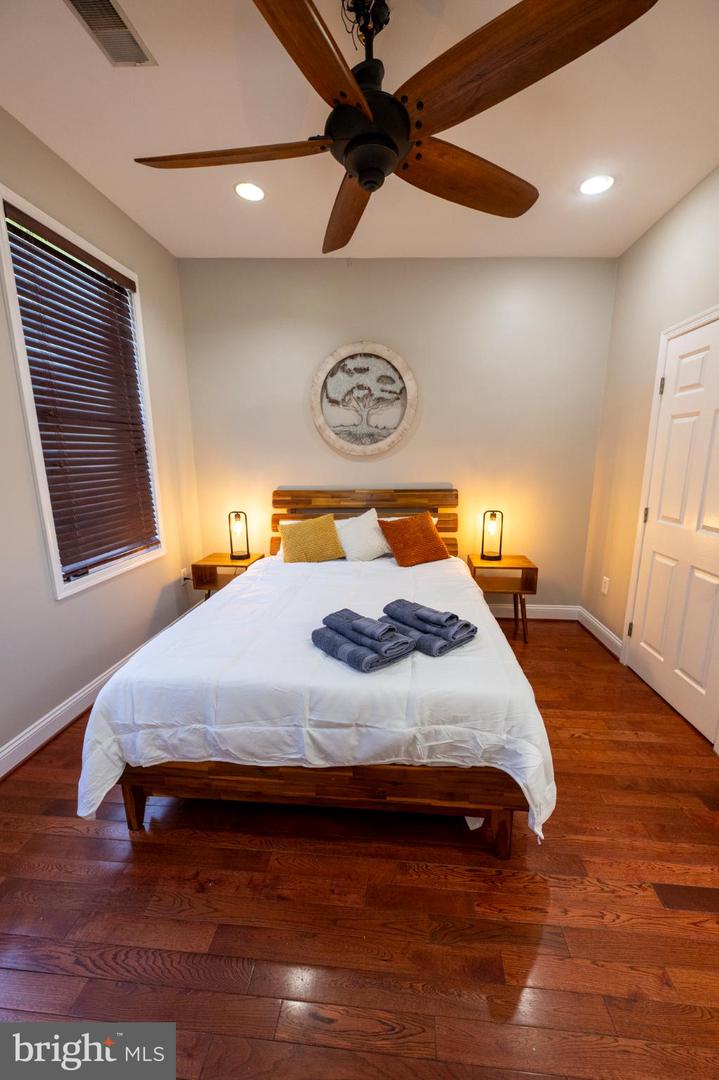 908 13TH ST NE, WASHINGTON, District Of Columbia 20002, 3 Bedrooms Bedrooms, 11 Rooms Rooms,2 BathroomsBathrooms,Residential,For sale,908 13TH ST NE,DCDC2231094 MLS # DCDC2231094