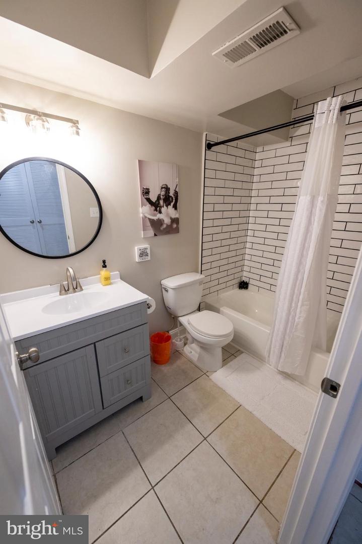 908 13TH ST NE, WASHINGTON, District Of Columbia 20002, 3 Bedrooms Bedrooms, 11 Rooms Rooms,2 BathroomsBathrooms,Residential,For sale,908 13TH ST NE,DCDC2231094 MLS # DCDC2231094