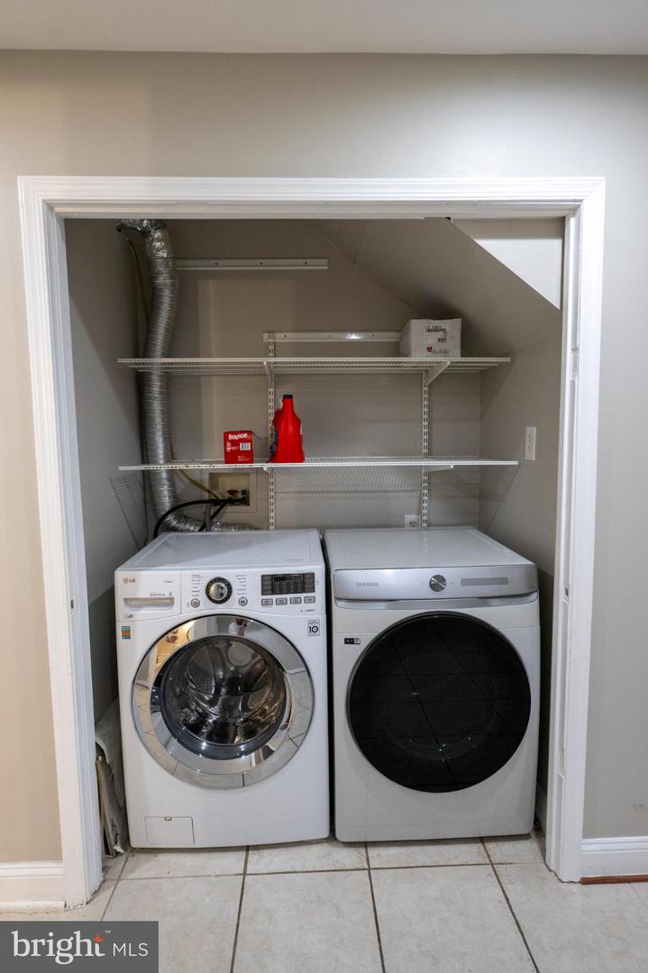 908 13TH ST NE, WASHINGTON, District Of Columbia 20002, 3 Bedrooms Bedrooms, 11 Rooms Rooms,2 BathroomsBathrooms,Residential,For sale,908 13TH ST NE,DCDC2231094 MLS # DCDC2231094