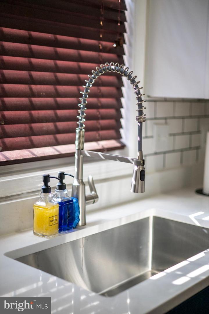 908 13TH ST NE, WASHINGTON, District Of Columbia 20002, 3 Bedrooms Bedrooms, 11 Rooms Rooms,2 BathroomsBathrooms,Residential,For sale,908 13TH ST NE,DCDC2231094 MLS # DCDC2231094