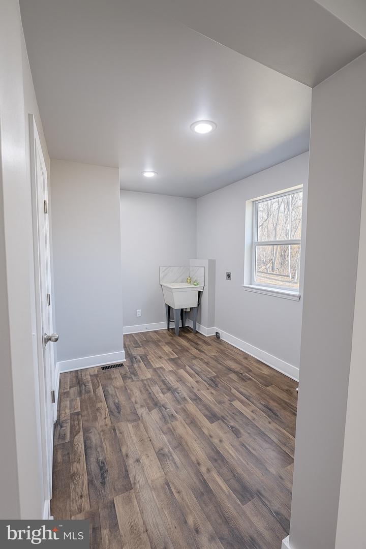 405 N VIEW DR, STANLEY, Virginia 22851, 3 Bedrooms Bedrooms, 6 Rooms Rooms,2 BathroomsBathrooms,Residential,For sale,405 N VIEW DR,VAPA2005578 MLS # VAPA2005578 405 N VIEW DR, STANLEY, Virginia 22851, 3 Bedrooms Bedrooms, 6 Rooms Rooms,2 BathroomsBathrooms,Residential,For sale,405 N VIEW DR,VAPA2005578 MLS # VAPA2005578