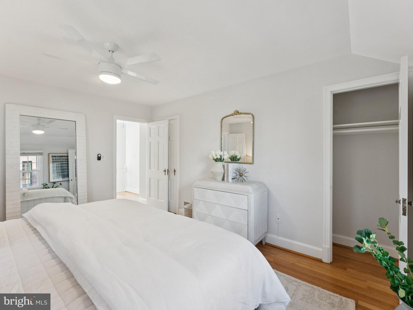 4821 45TH ST NW, WASHINGTON, District Of Columbia 20016, 3 Bedrooms Bedrooms, ,2 BathroomsBathrooms,Residential,For sale,4821 45TH ST NW,DCDC2211630 MLS # DCDC2211630