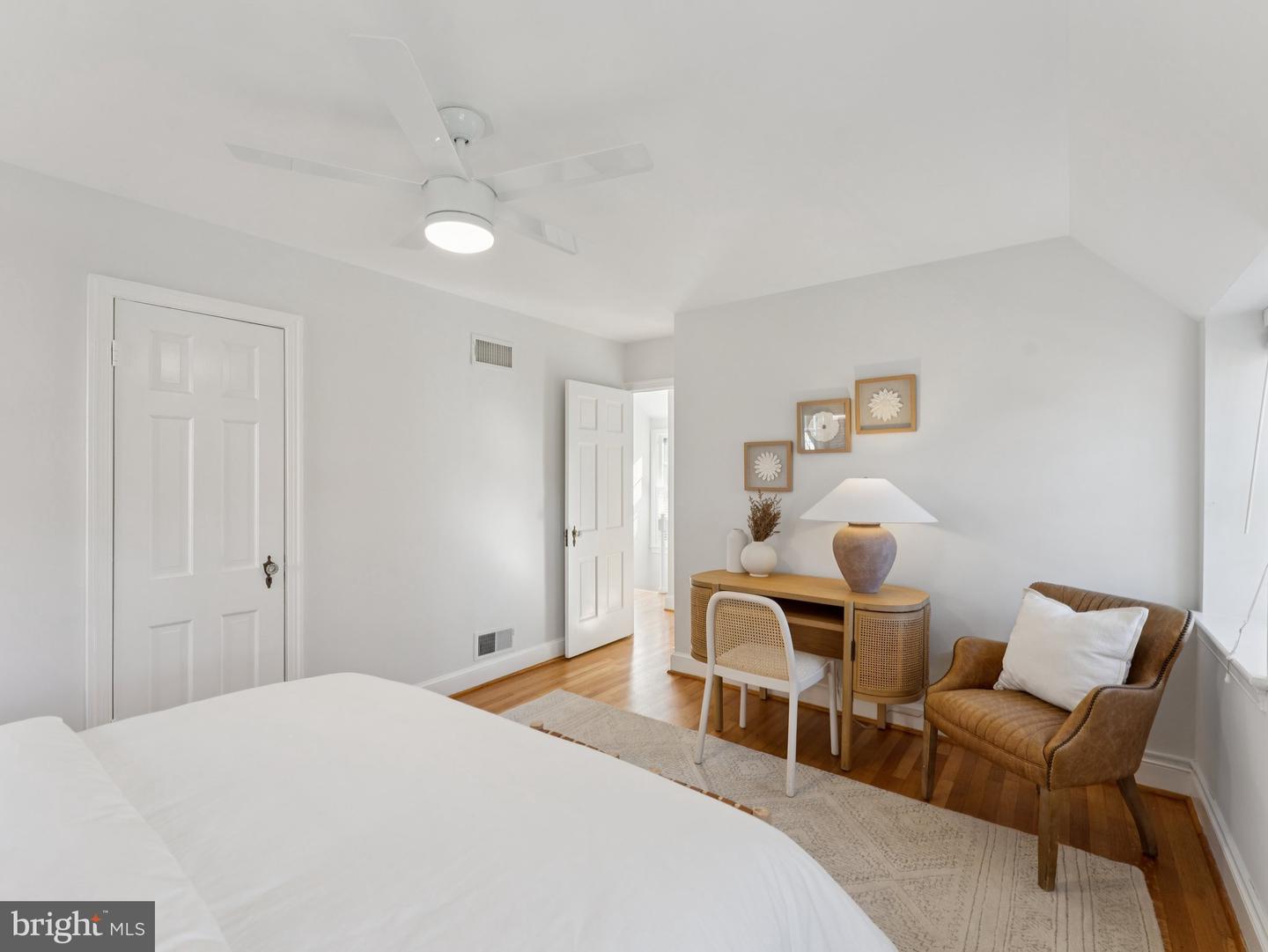 4821 45TH ST NW, WASHINGTON, District Of Columbia 20016, 3 Bedrooms Bedrooms, ,2 BathroomsBathrooms,Residential,For sale,4821 45TH ST NW,DCDC2211630 MLS # DCDC2211630