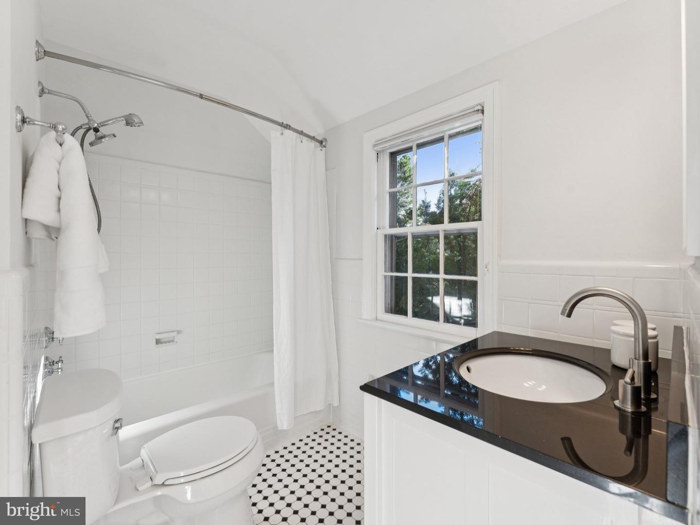 4821 45TH ST NW, WASHINGTON, District Of Columbia 20016, 3 Bedrooms Bedrooms, ,2 BathroomsBathrooms,Residential,For sale,4821 45TH ST NW,DCDC2211630 MLS # DCDC2211630