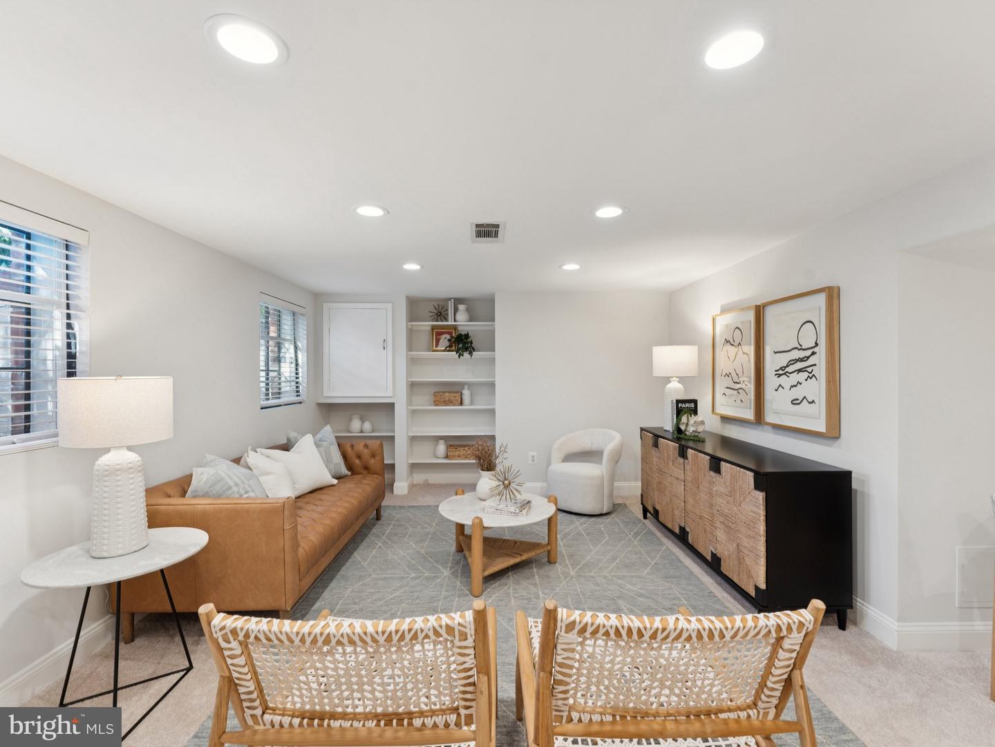 4821 45TH ST NW, WASHINGTON, District Of Columbia 20016, 3 Bedrooms Bedrooms, ,2 BathroomsBathrooms,Residential,For sale,4821 45TH ST NW,DCDC2211630 MLS # DCDC2211630