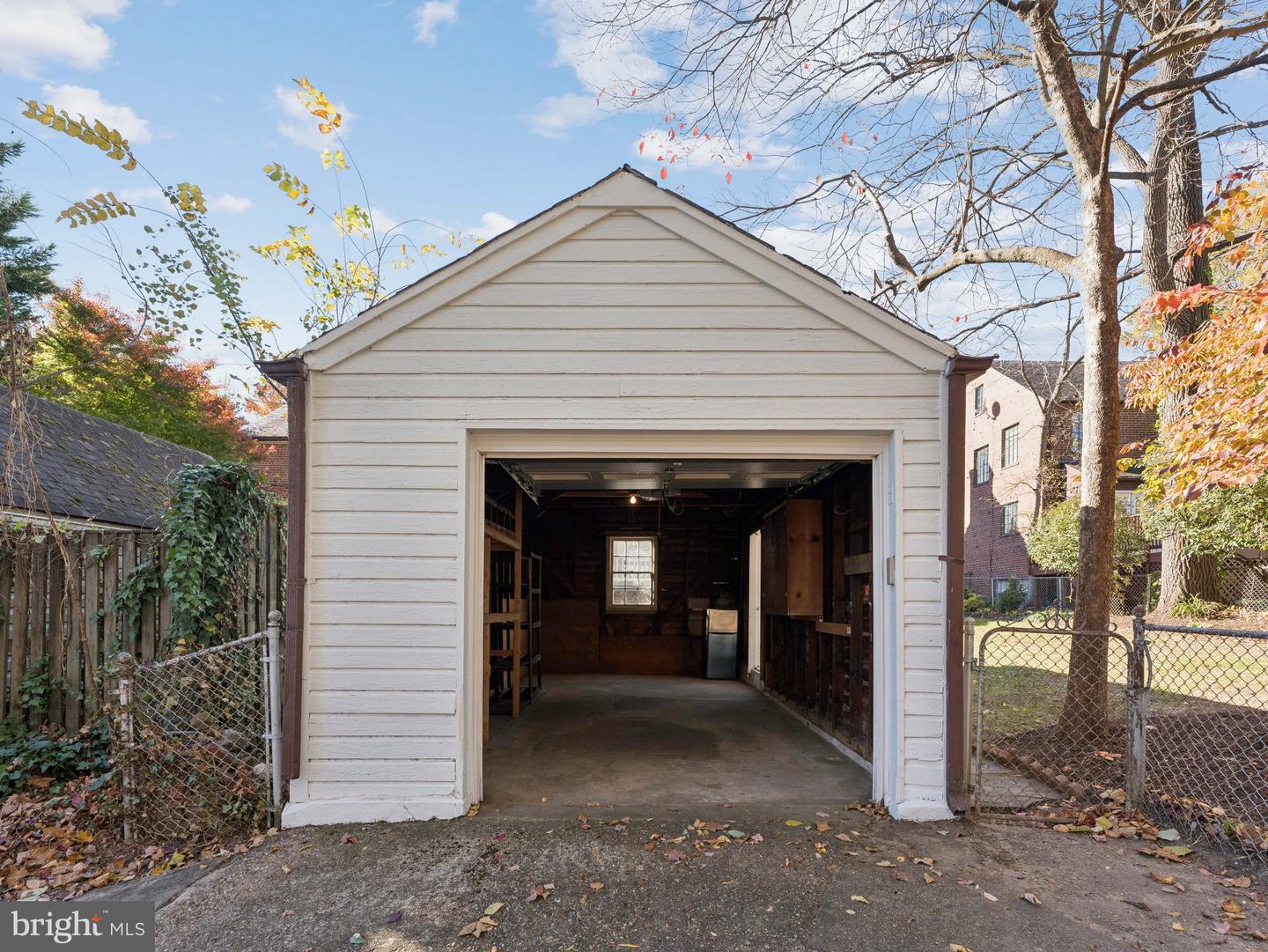 4821 45TH ST NW, WASHINGTON, District Of Columbia 20016, 3 Bedrooms Bedrooms, ,2 BathroomsBathrooms,Residential,For sale,4821 45TH ST NW,DCDC2211630 MLS # DCDC2211630