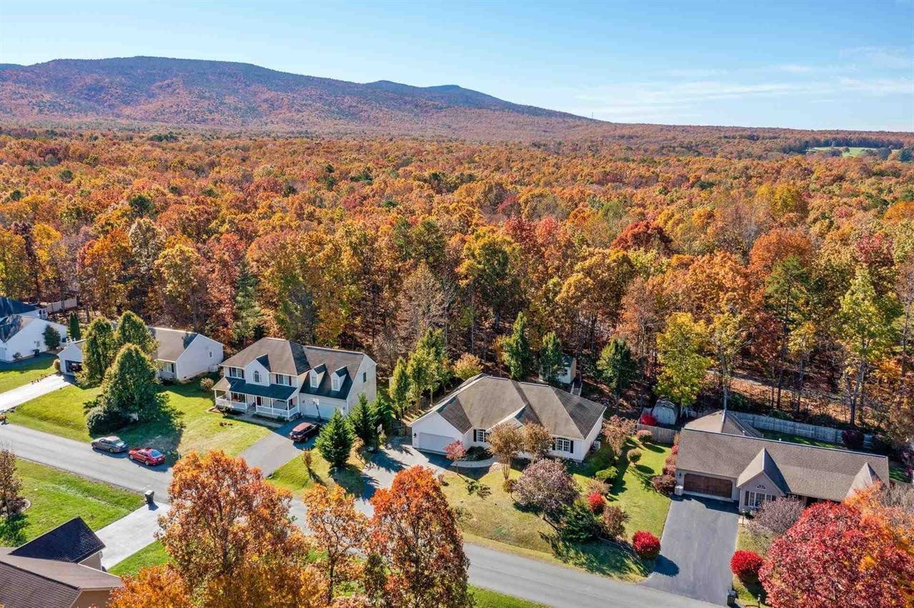 111 RUTHERFORD LN, STUARTS DRAFT, Virginia 24477, 4 Bedrooms Bedrooms, ,2 BathroomsBathrooms,Residential,111 RUTHERFORD LN,670906 MLS # 670906