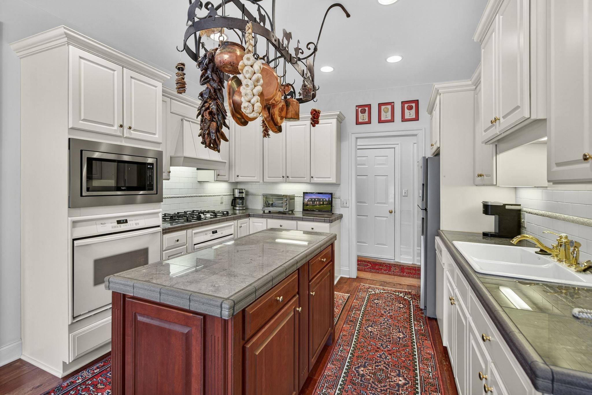 202 KINGS SQ, STAUNTON, Virginia 24401, 4 Bedrooms Bedrooms, ,3 BathroomsBathrooms,Residential,202 KINGS SQ,670910 MLS # 670910 202 KINGS SQ, STAUNTON, Virginia 24401, 4 Bedrooms Bedrooms, ,3 BathroomsBathrooms,Residential,202 KINGS SQ,670910 MLS # 670910