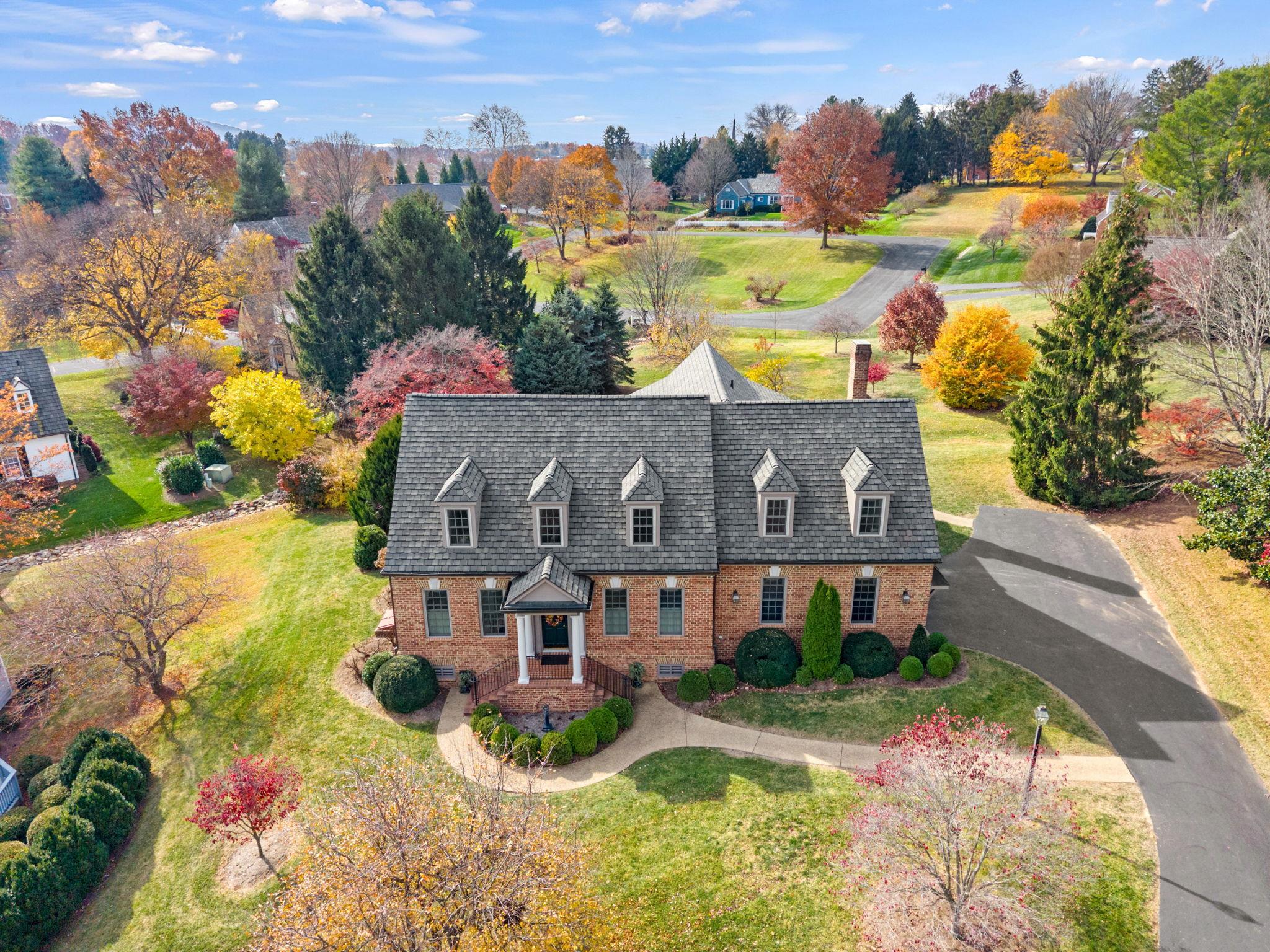 202 KINGS SQ, STAUNTON, Virginia 24401, 4 Bedrooms Bedrooms, ,3 BathroomsBathrooms,Residential,202 KINGS SQ,670910 MLS # 670910 202 KINGS SQ, STAUNTON, Virginia 24401, 4 Bedrooms Bedrooms, ,3 BathroomsBathrooms,Residential,202 KINGS SQ,670910 MLS # 670910