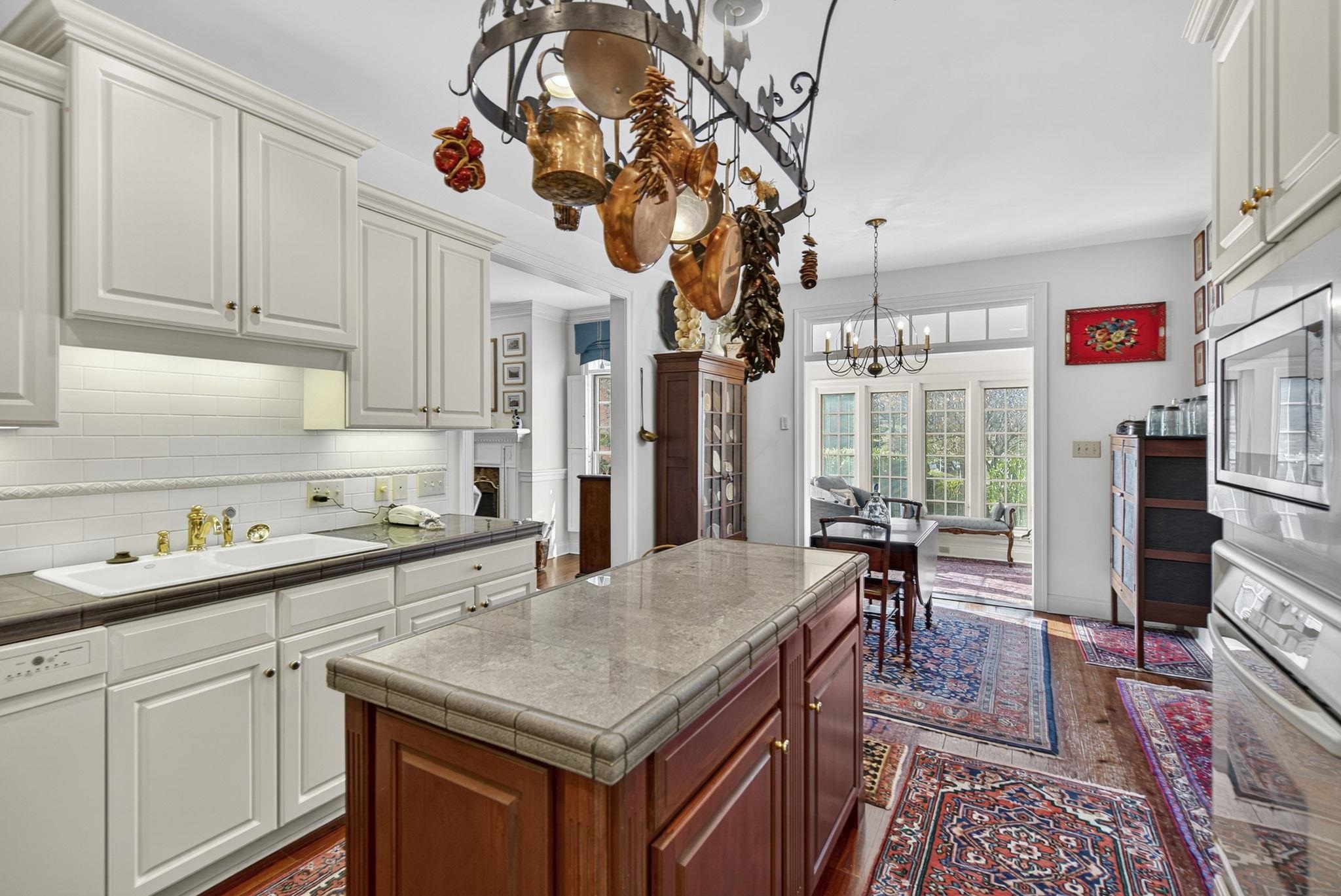 202 KINGS SQ, STAUNTON, Virginia 24401, 4 Bedrooms Bedrooms, ,3 BathroomsBathrooms,Residential,202 KINGS SQ,670910 MLS # 670910 202 KINGS SQ, STAUNTON, Virginia 24401, 4 Bedrooms Bedrooms, ,3 BathroomsBathrooms,Residential,202 KINGS SQ,670910 MLS # 670910