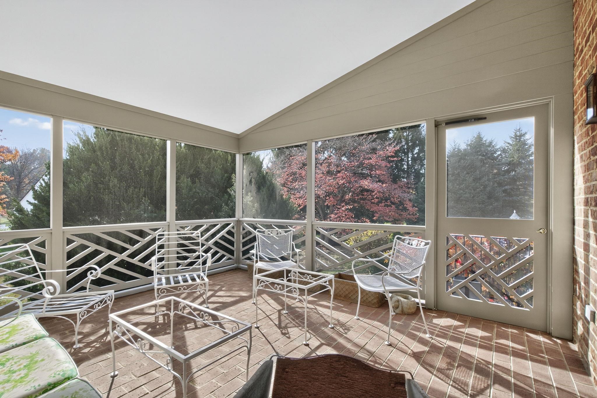 202 KINGS SQ, STAUNTON, Virginia 24401, 4 Bedrooms Bedrooms, ,3 BathroomsBathrooms,Residential,202 KINGS SQ,670910 MLS # 670910 202 KINGS SQ, STAUNTON, Virginia 24401, 4 Bedrooms Bedrooms, ,3 BathroomsBathrooms,Residential,202 KINGS SQ,670910 MLS # 670910