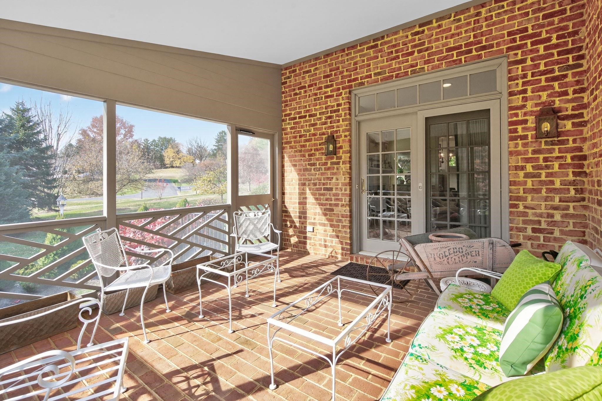 202 KINGS SQ, STAUNTON, Virginia 24401, 4 Bedrooms Bedrooms, ,3 BathroomsBathrooms,Residential,202 KINGS SQ,670910 MLS # 670910 202 KINGS SQ, STAUNTON, Virginia 24401, 4 Bedrooms Bedrooms, ,3 BathroomsBathrooms,Residential,202 KINGS SQ,670910 MLS # 670910