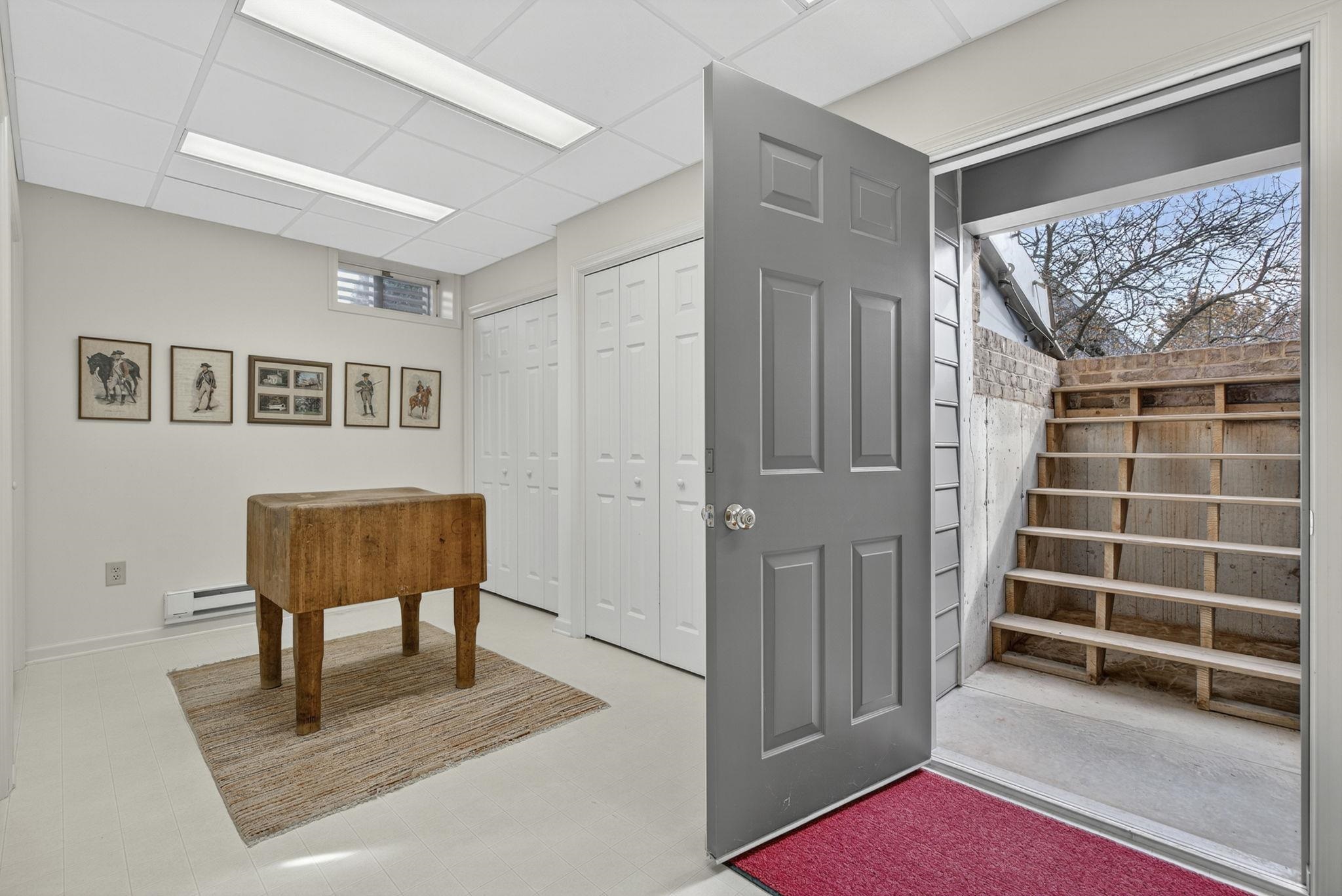 202 KINGS SQ, STAUNTON, Virginia 24401, 4 Bedrooms Bedrooms, ,3 BathroomsBathrooms,Residential,202 KINGS SQ,670910 MLS # 670910 202 KINGS SQ, STAUNTON, Virginia 24401, 4 Bedrooms Bedrooms, ,3 BathroomsBathrooms,Residential,202 KINGS SQ,670910 MLS # 670910