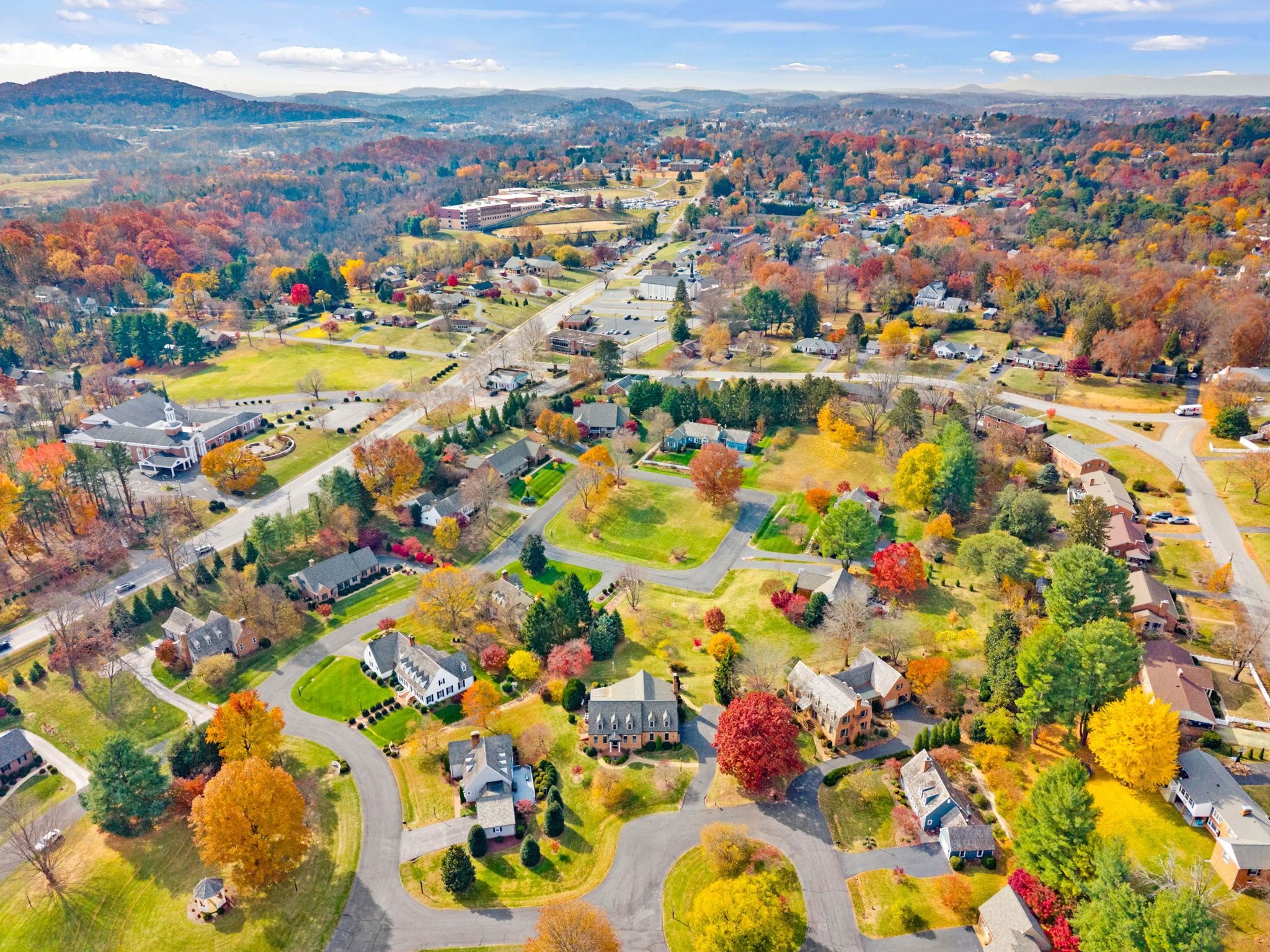 202 KINGS SQ, STAUNTON, Virginia 24401, 4 Bedrooms Bedrooms, ,3 BathroomsBathrooms,Residential,202 KINGS SQ,670910 MLS # 670910 202 KINGS SQ, STAUNTON, Virginia 24401, 4 Bedrooms Bedrooms, ,3 BathroomsBathrooms,Residential,202 KINGS SQ,670910 MLS # 670910