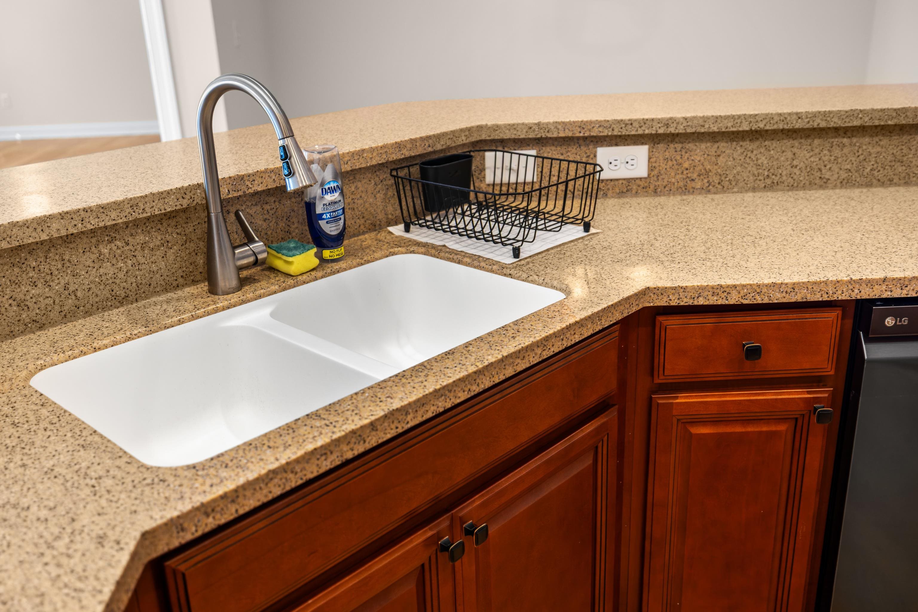 1212 STOCKER ST, STAUNTON, Virginia 24401, 3 Bedrooms Bedrooms, ,2 BathroomsBathrooms,Residential,1212 STOCKER ST,670912 MLS # 670912