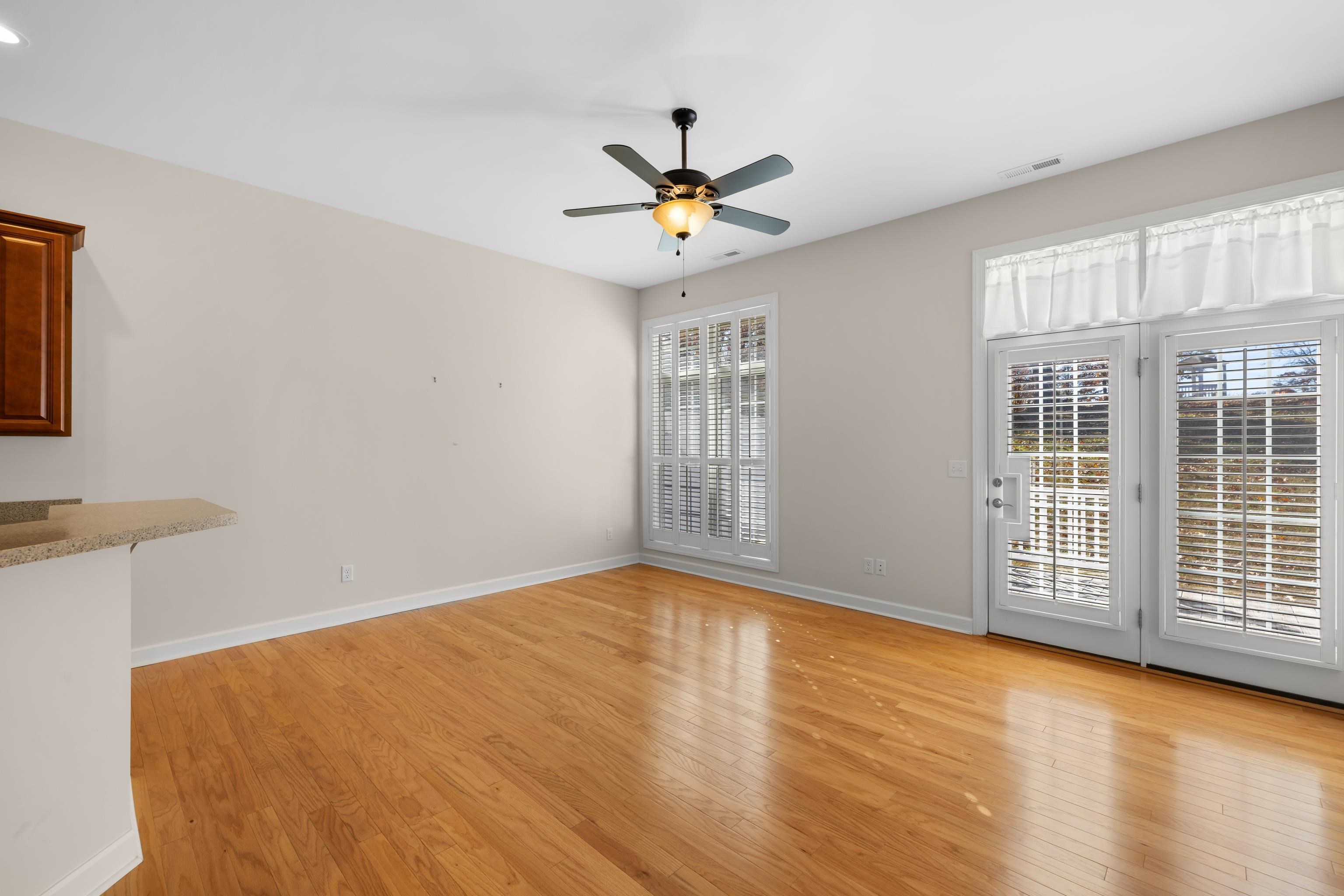 1212 STOCKER ST, STAUNTON, Virginia 24401, 3 Bedrooms Bedrooms, ,2 BathroomsBathrooms,Residential,1212 STOCKER ST,670912 MLS # 670912