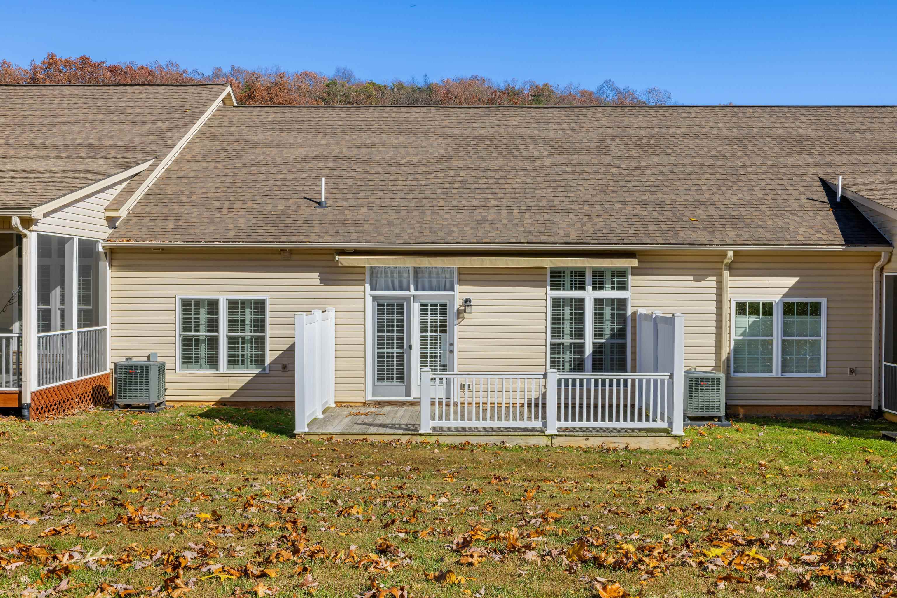 1212 STOCKER ST, STAUNTON, Virginia 24401, 3 Bedrooms Bedrooms, ,2 BathroomsBathrooms,Residential,1212 STOCKER ST,670912 MLS # 670912